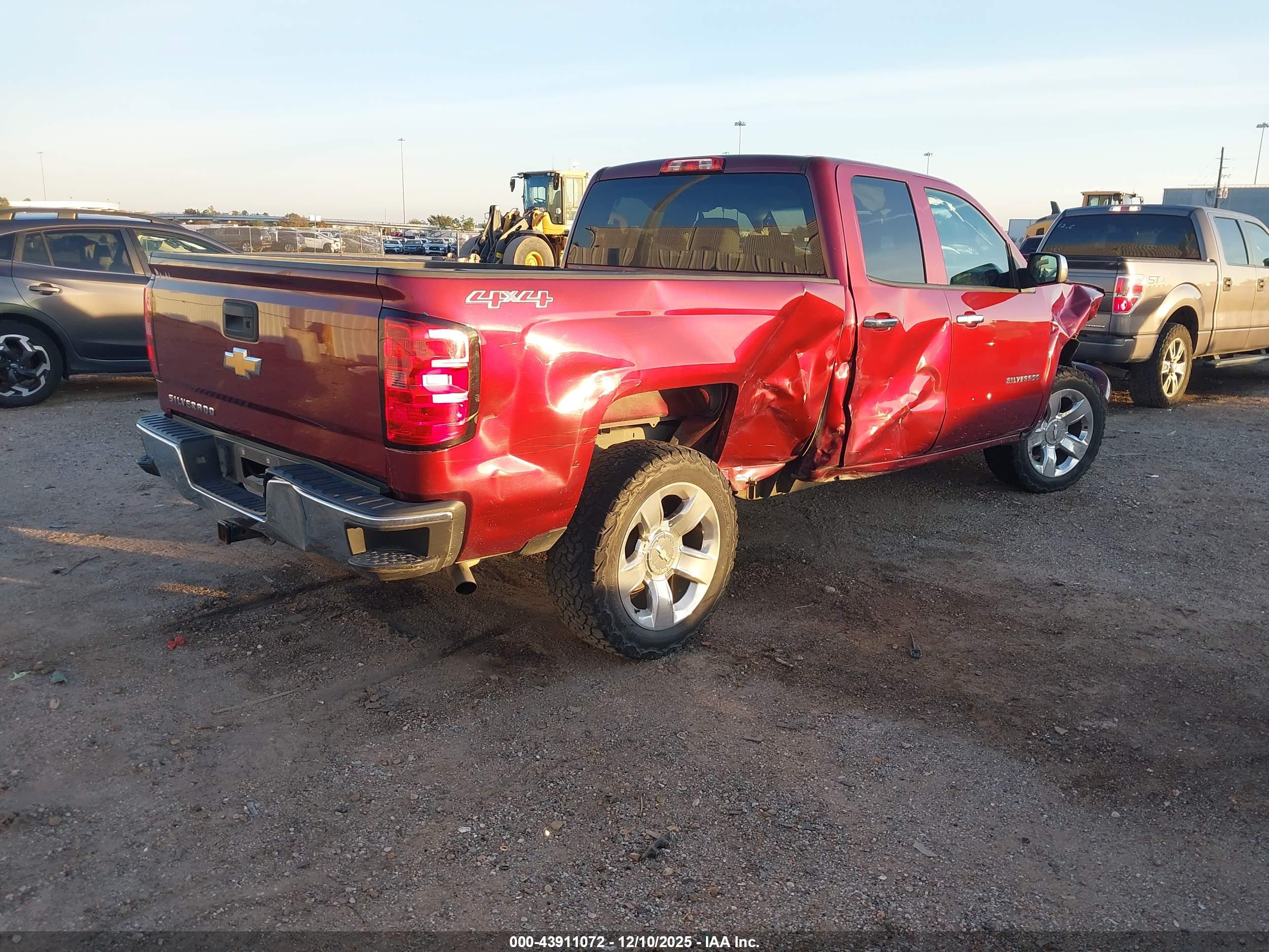 CHEVROLET SILVERADO image 4