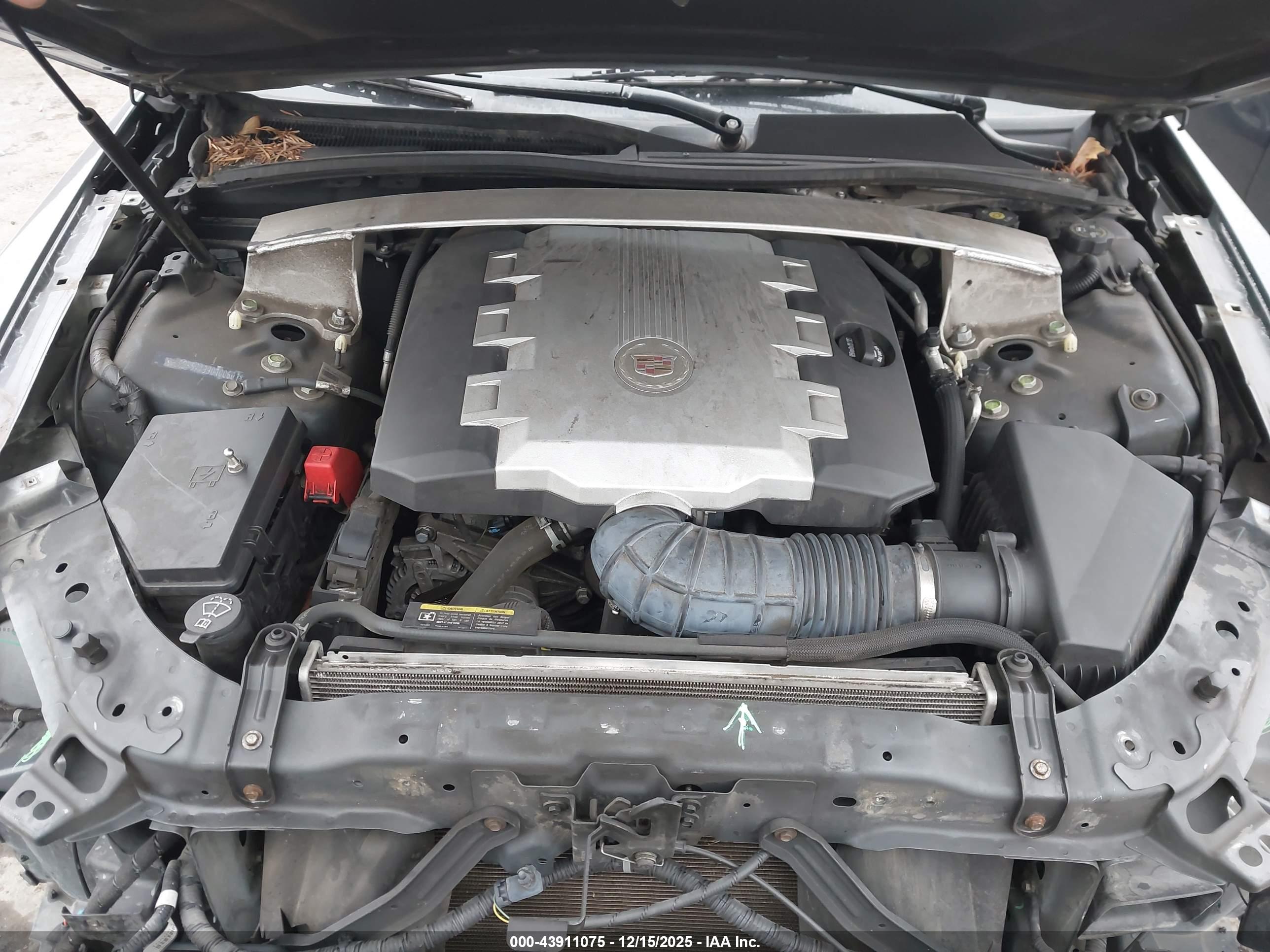 CADILLAC CTS image 10