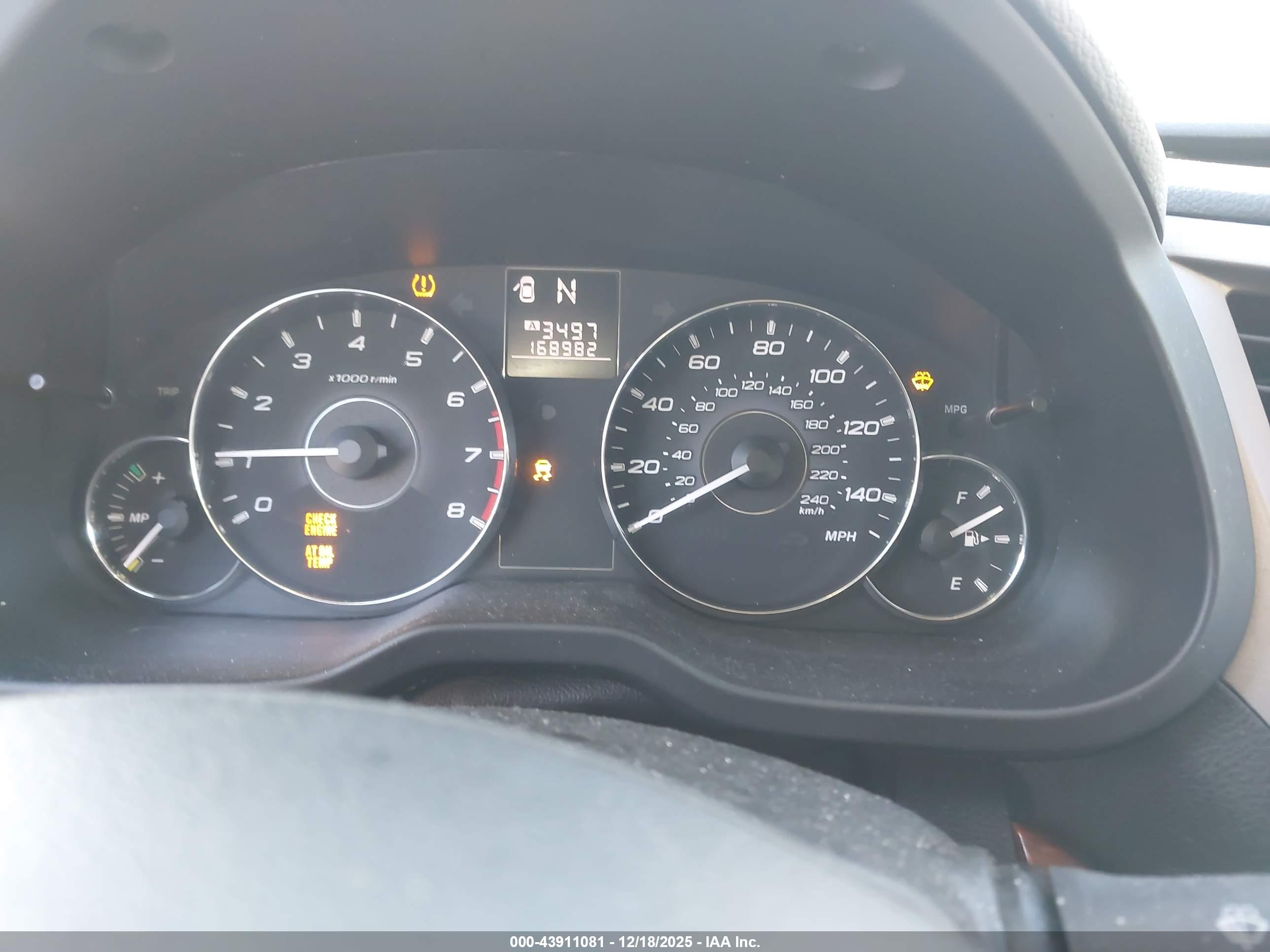 SUBARU OUTBACK image 7