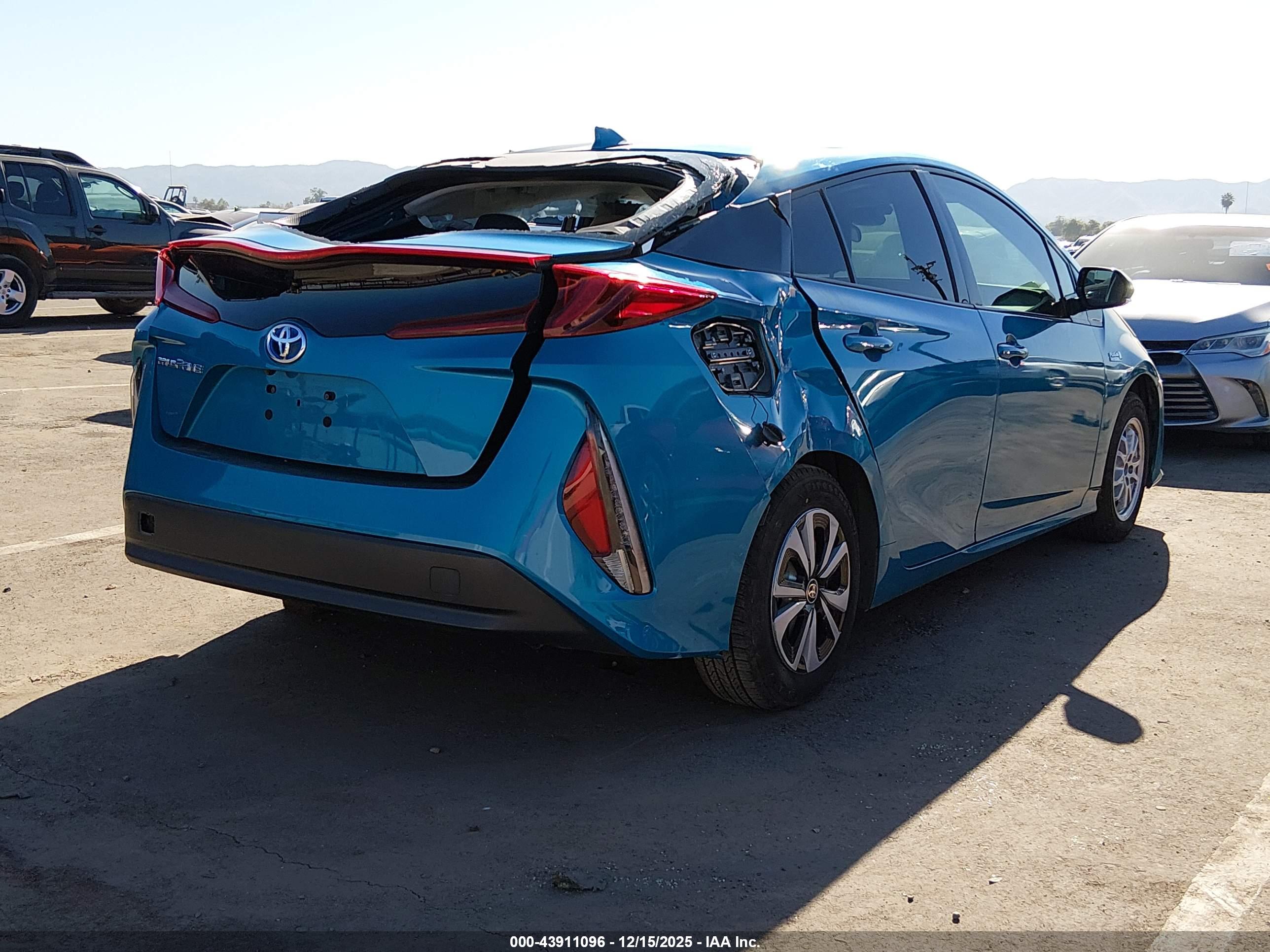 TOYOTA PRIUS image 4