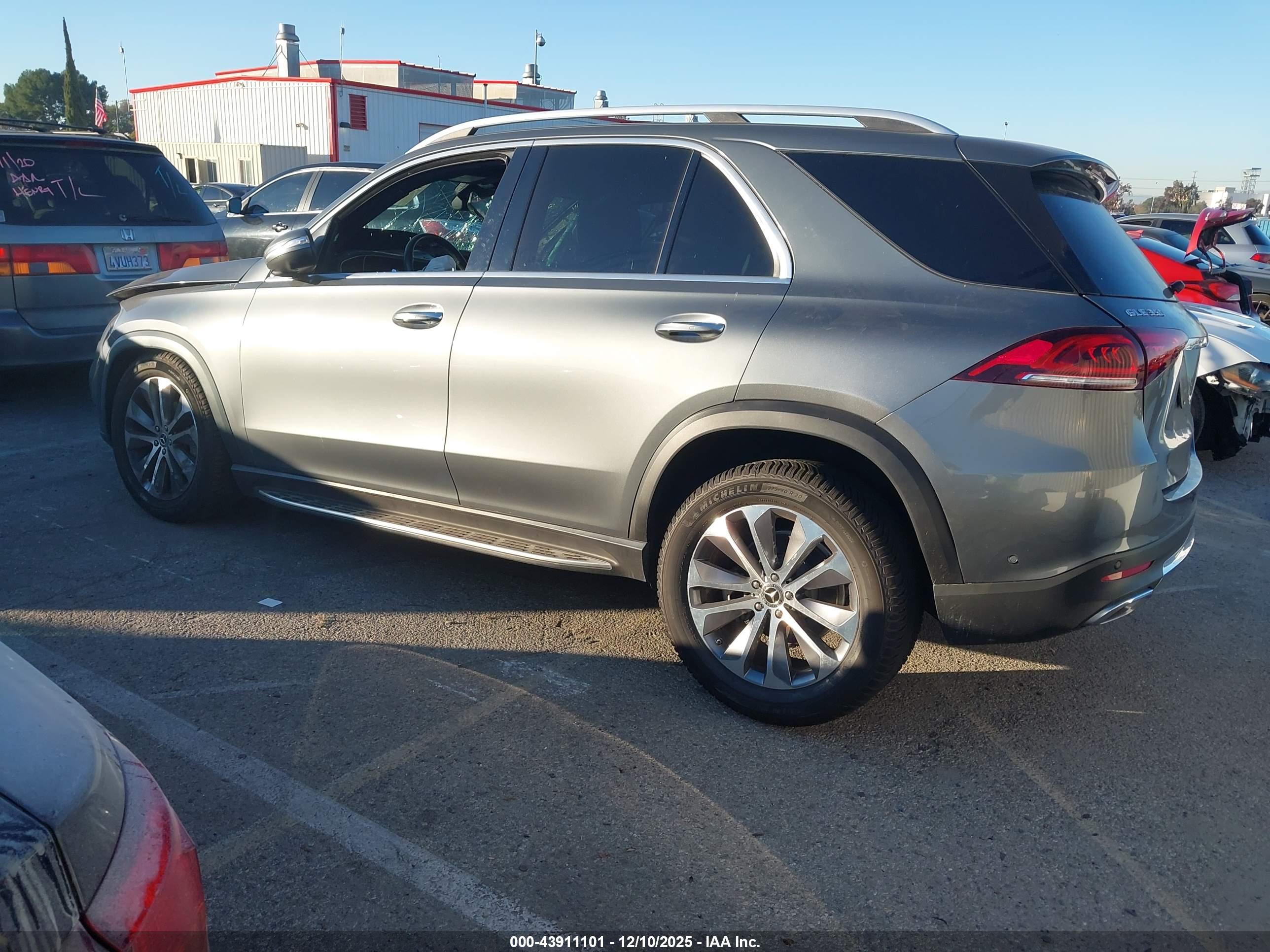 MERCEDES-BENZ GLE image 3
