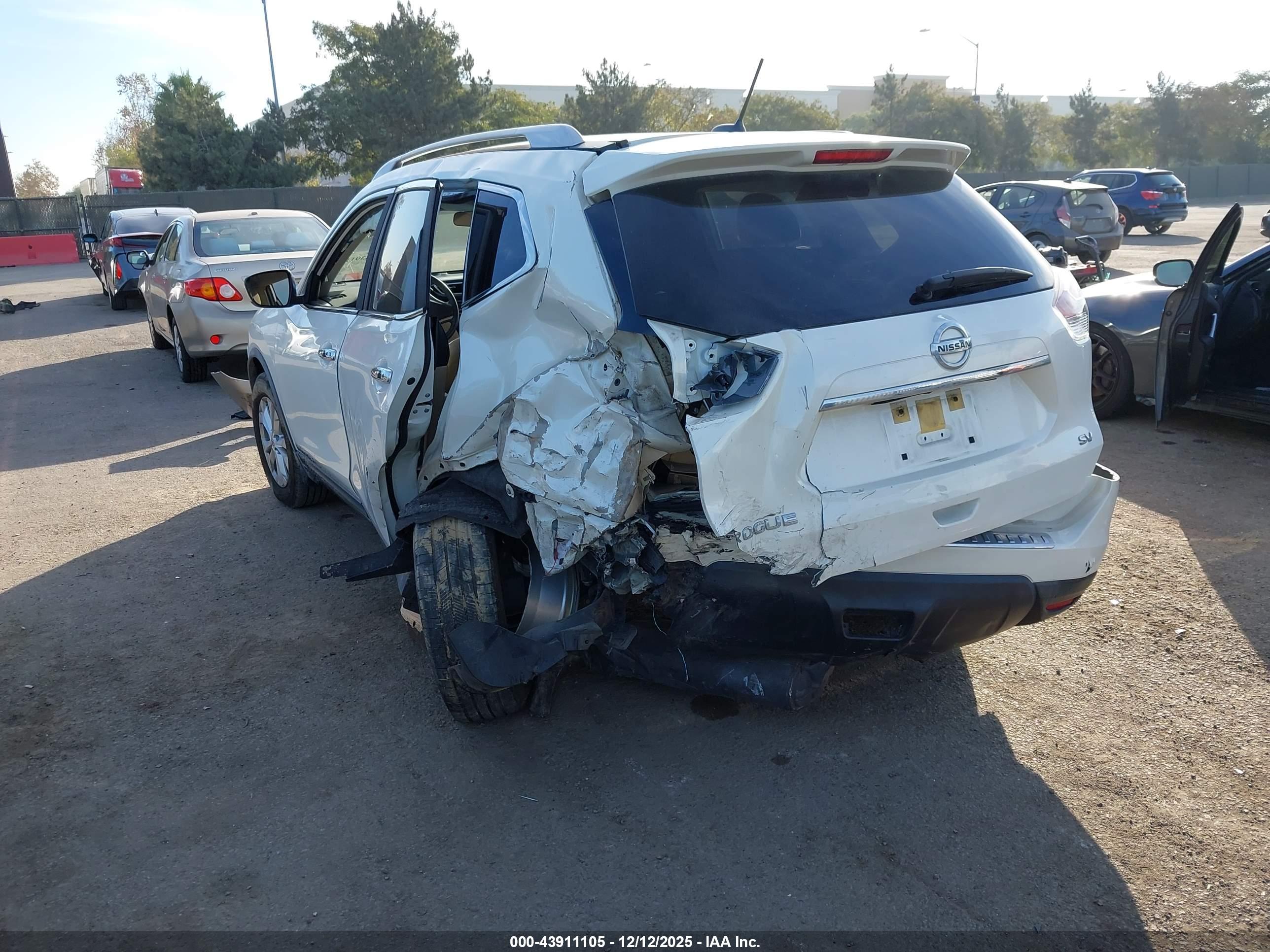 NISSAN ROGUE image 3
