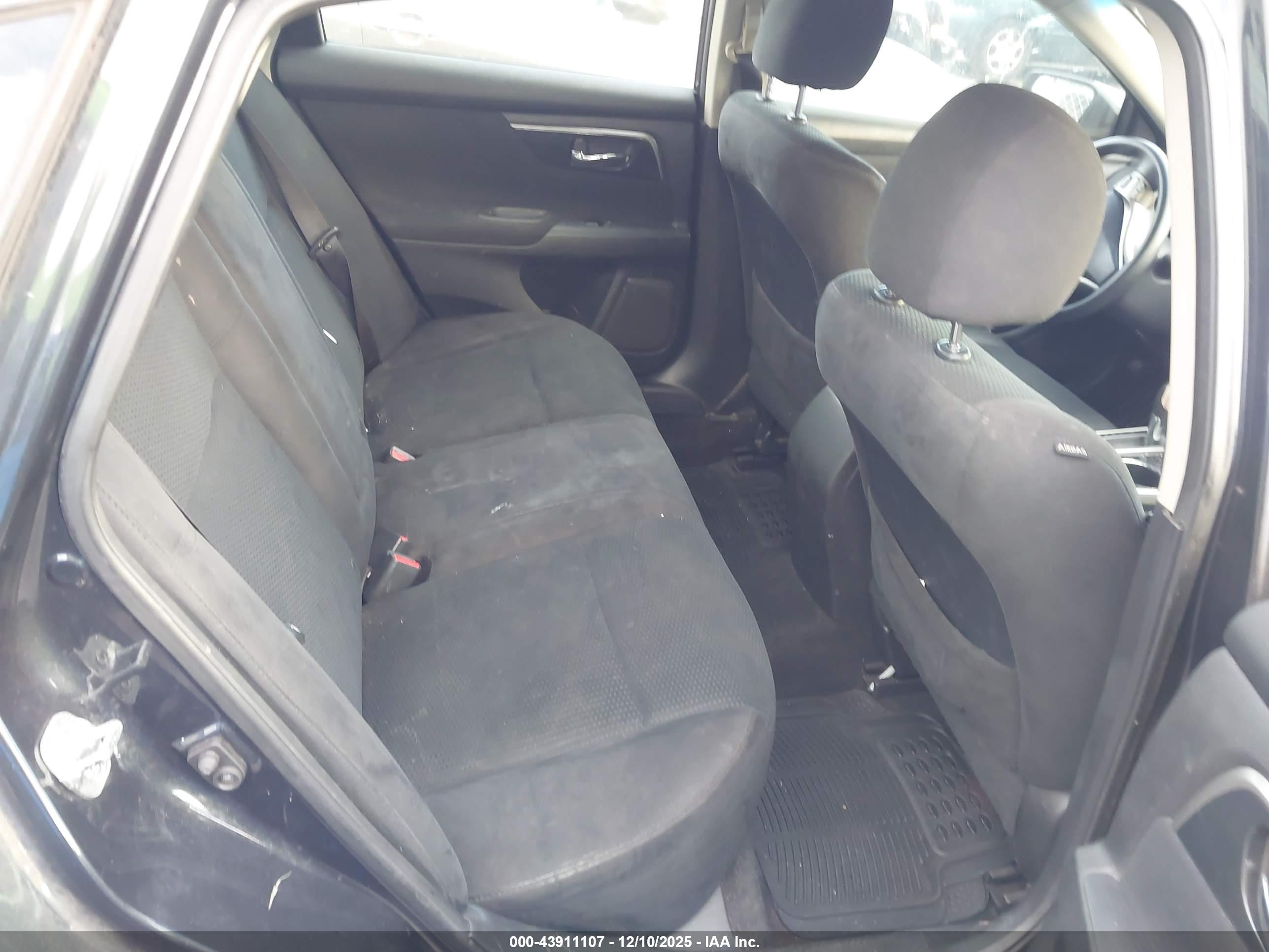 NISSAN ALTIMA image 8