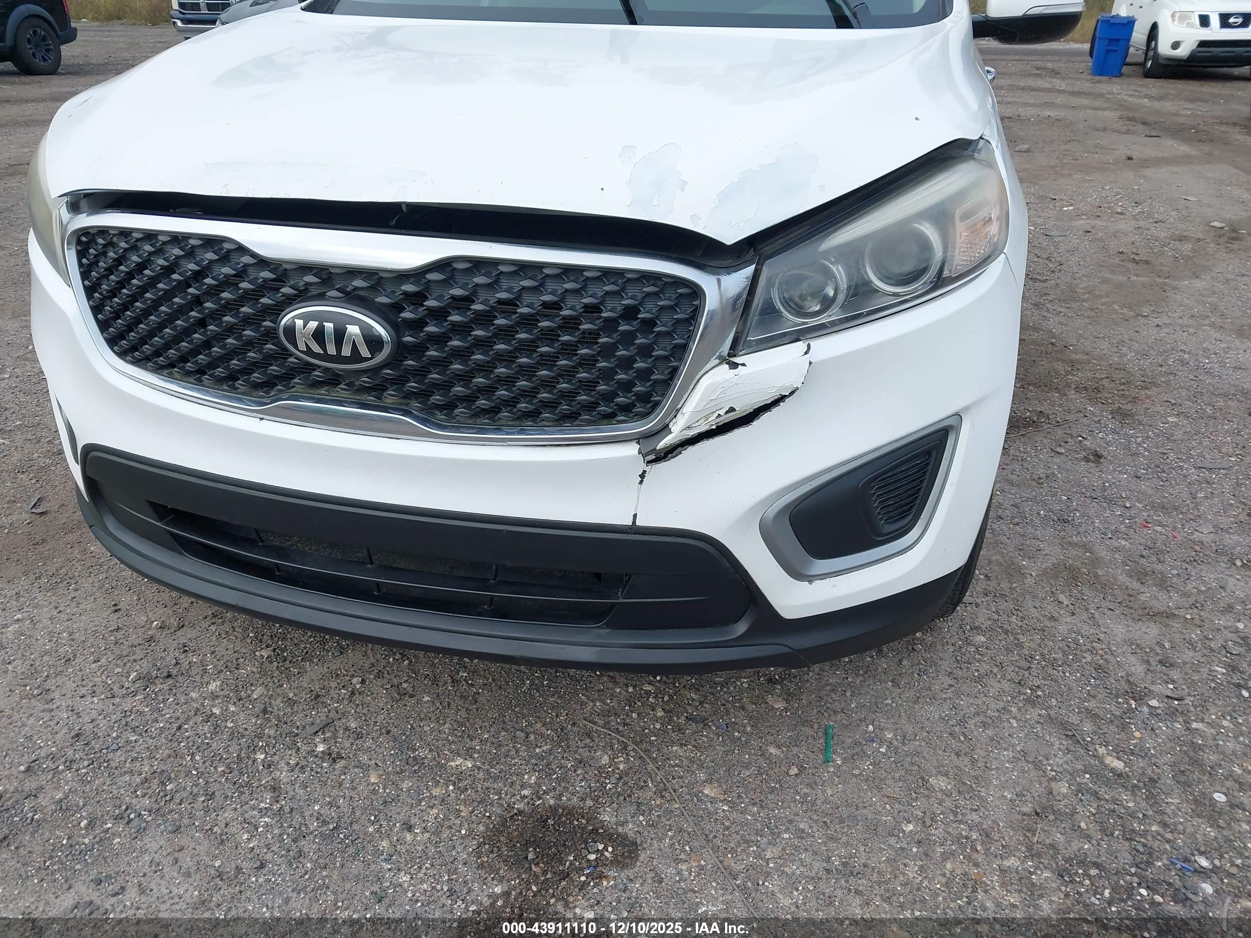KIA SORENTO image 6