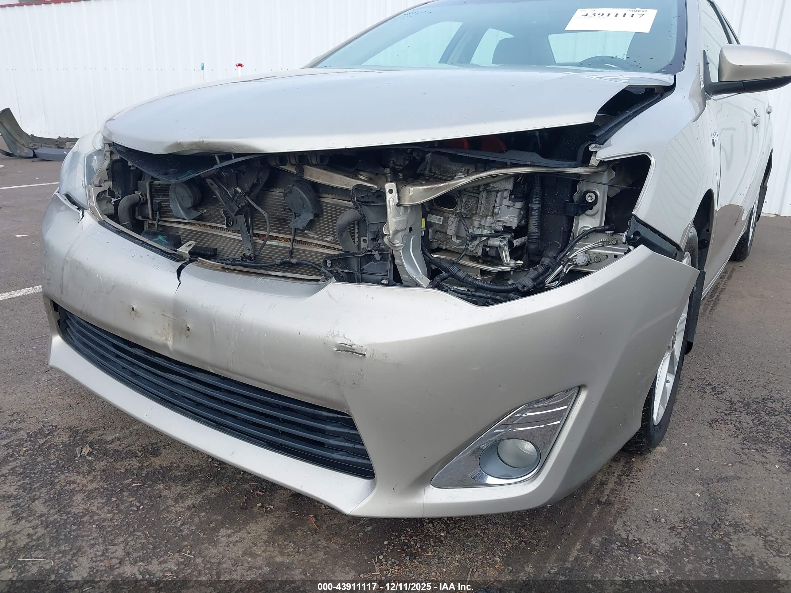 TOYOTA CAMRY image 6