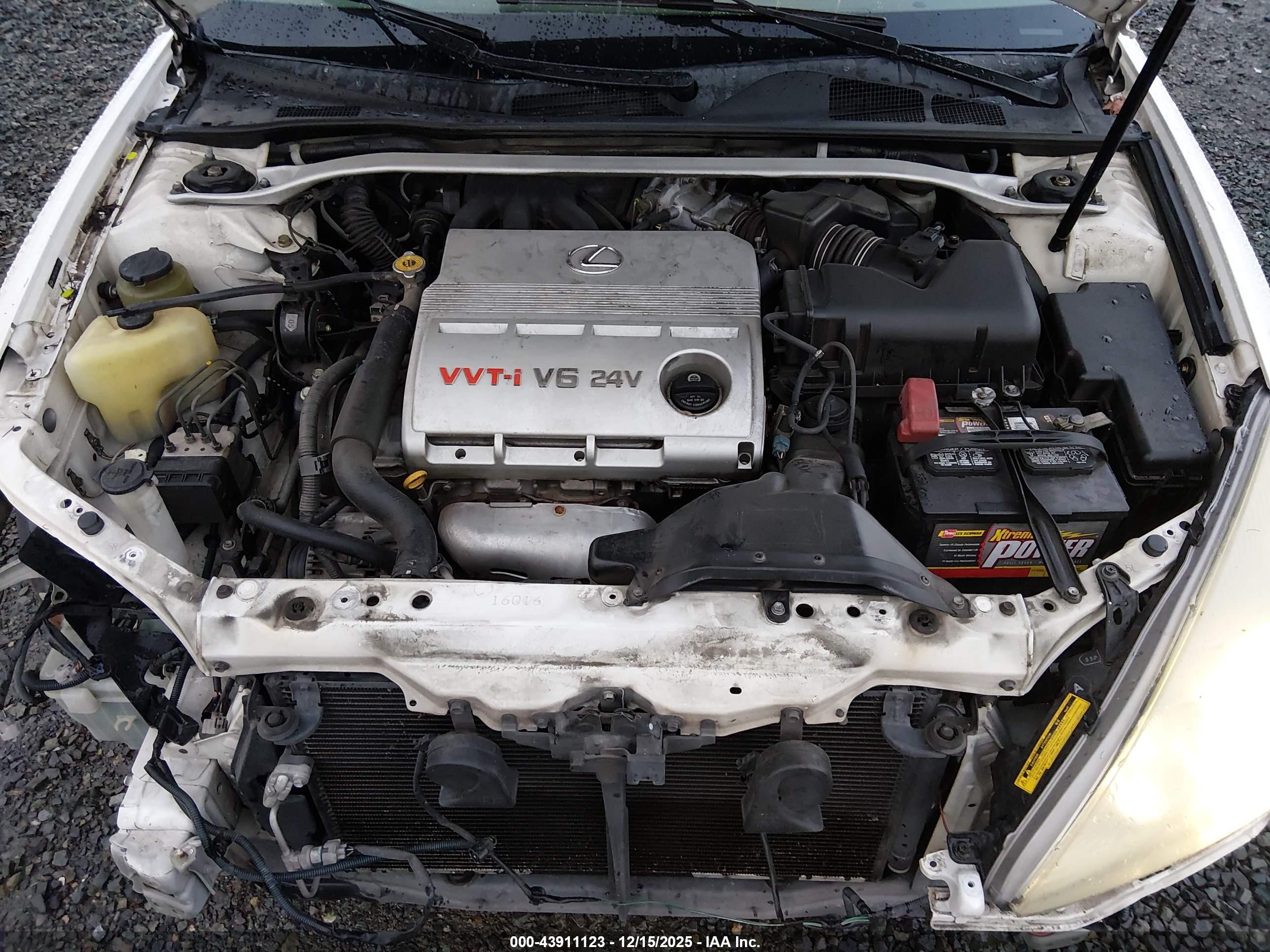 LEXUS ES image 10