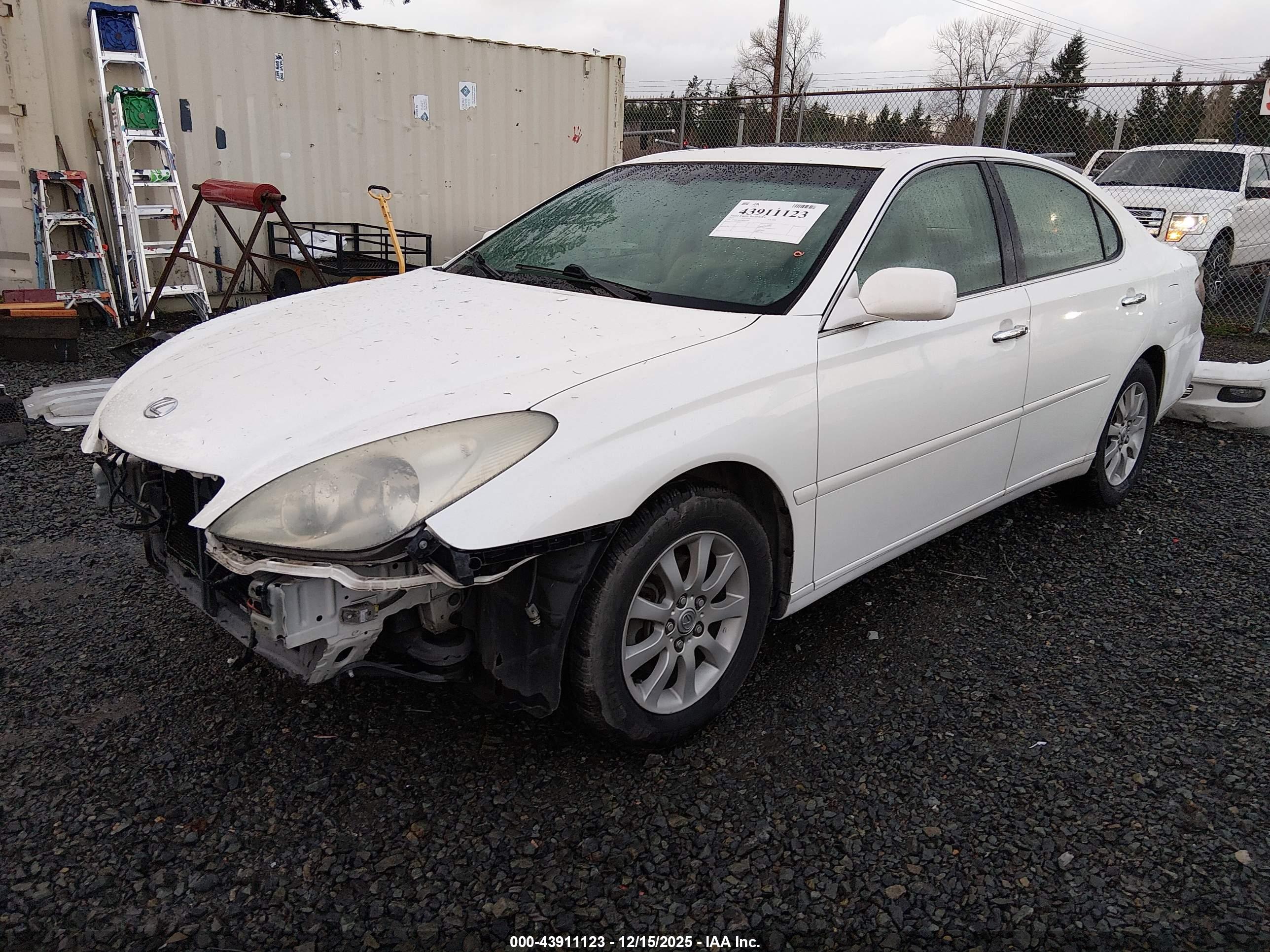 LEXUS ES image 2