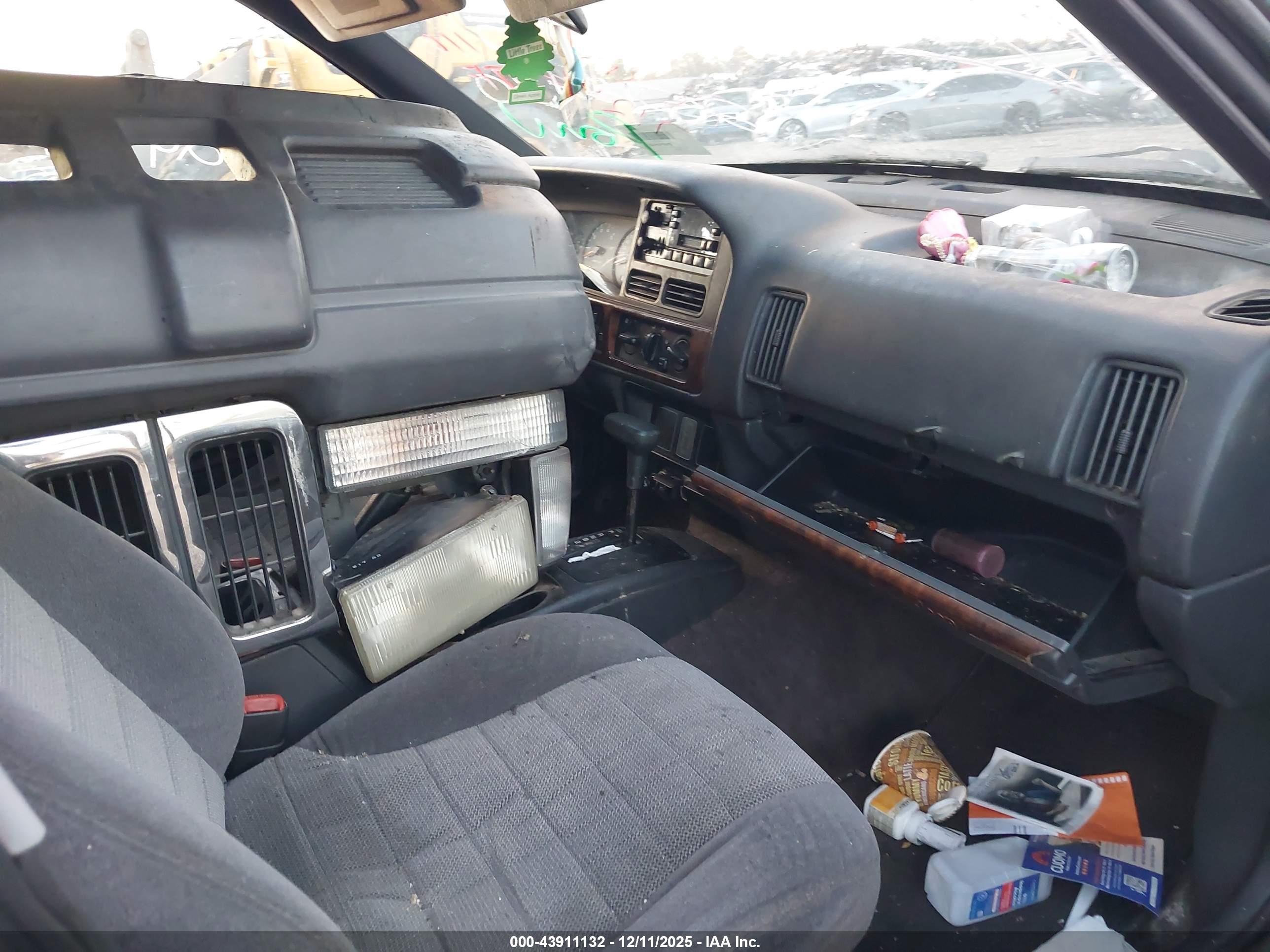 JEEP GRAND image 5