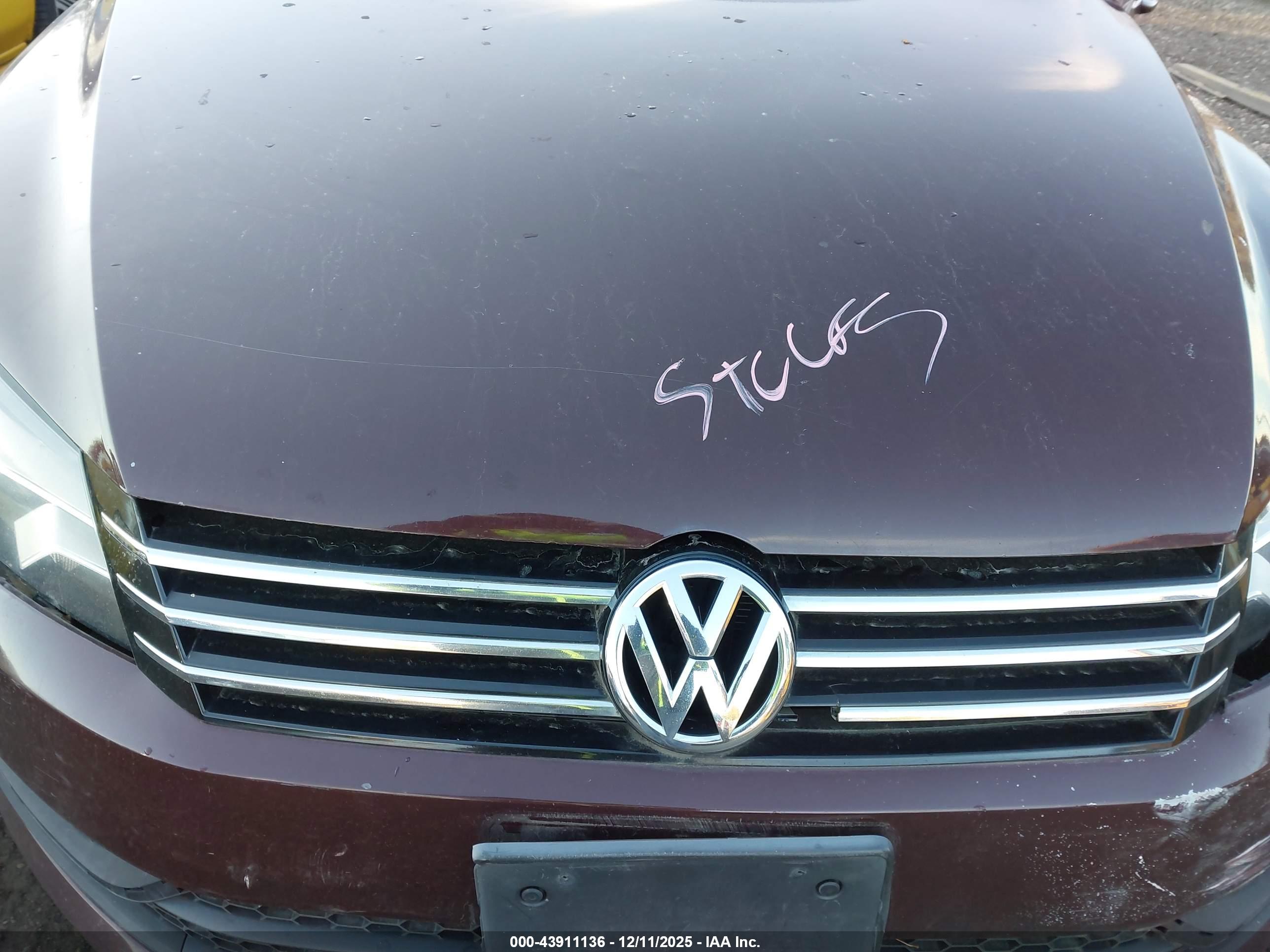 VOLKSWAGEN PASSAT image 10