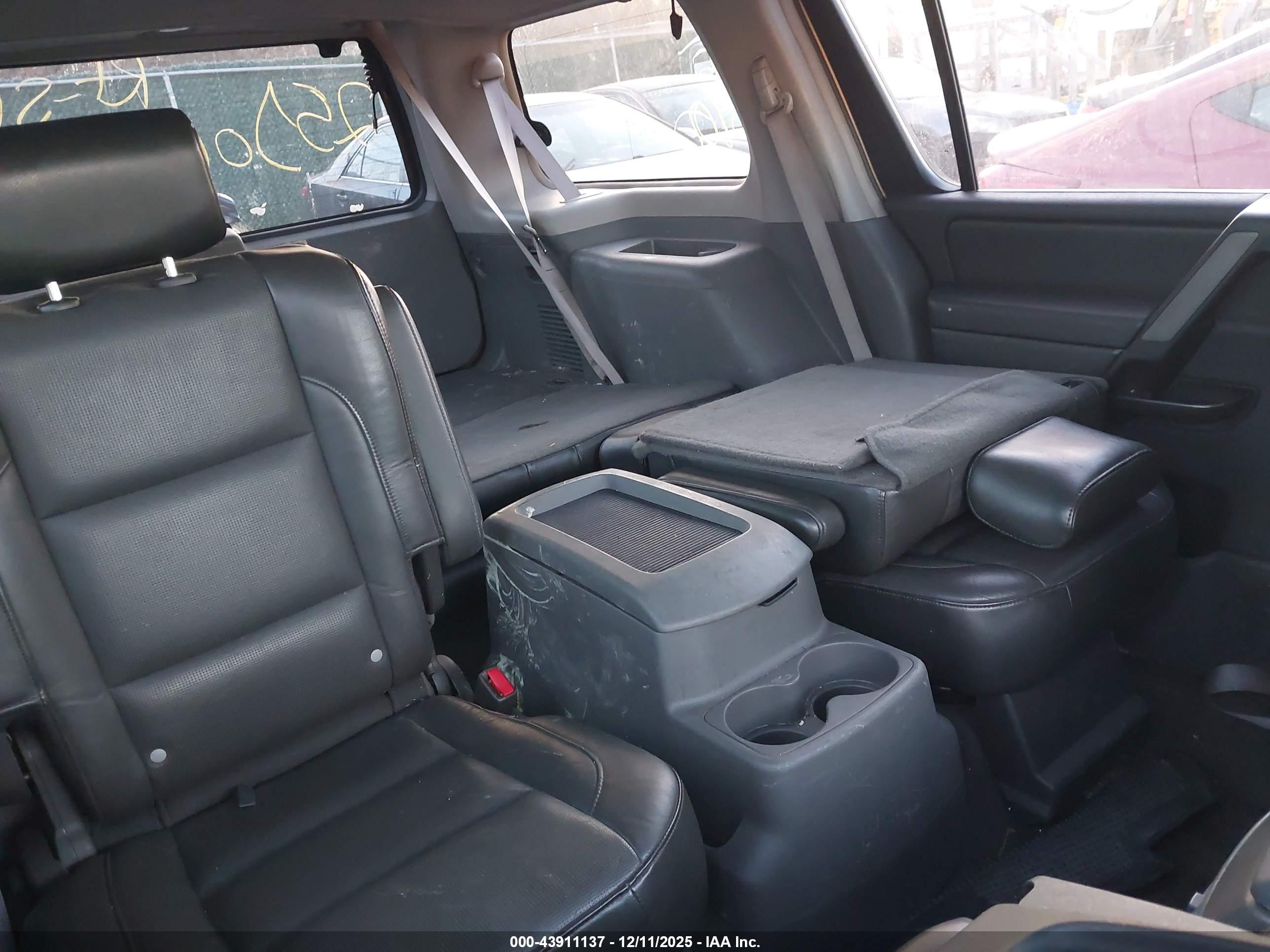 NISSAN ARMADA image 8