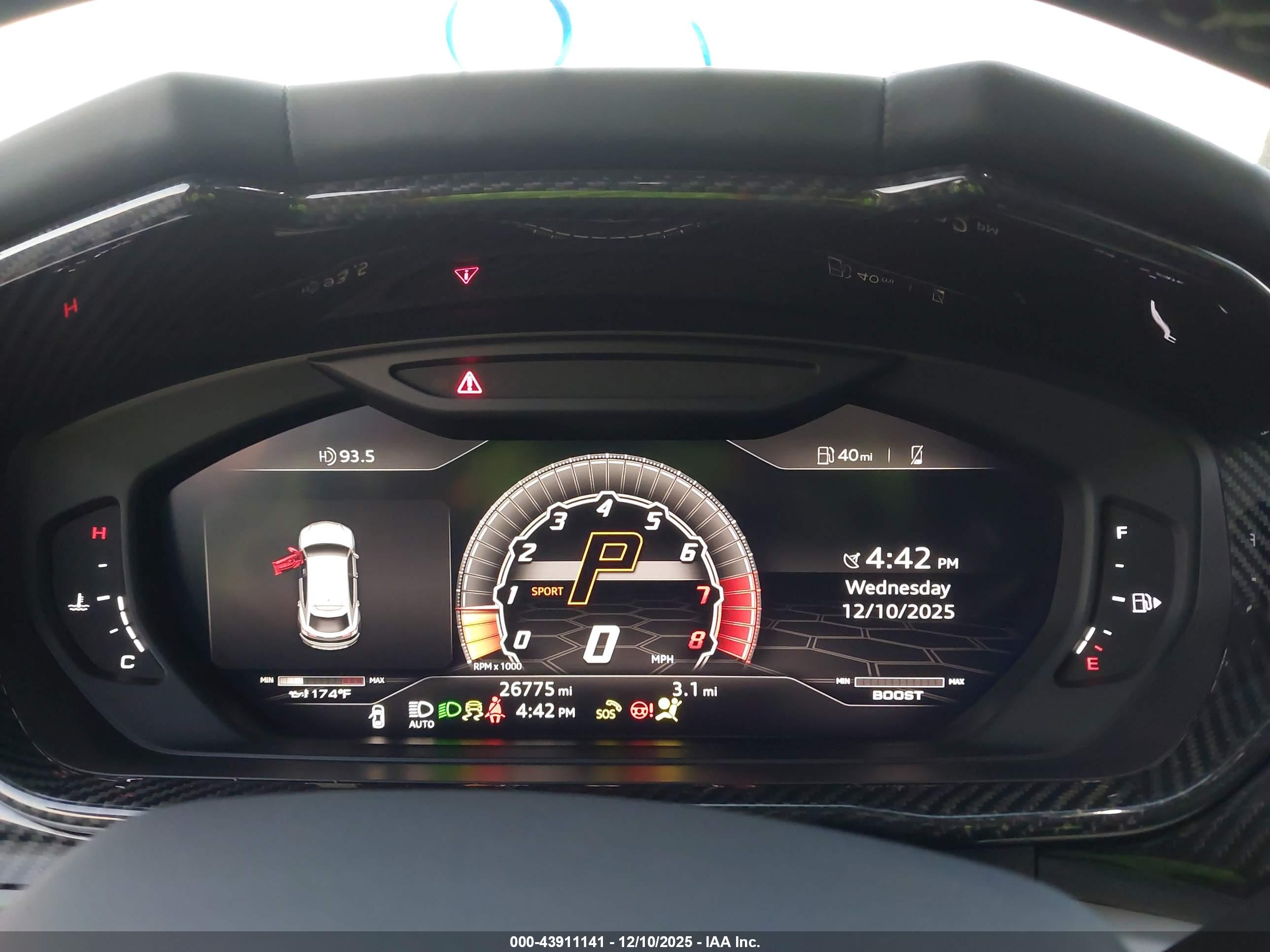 LAMBORGHINI URUS image 7