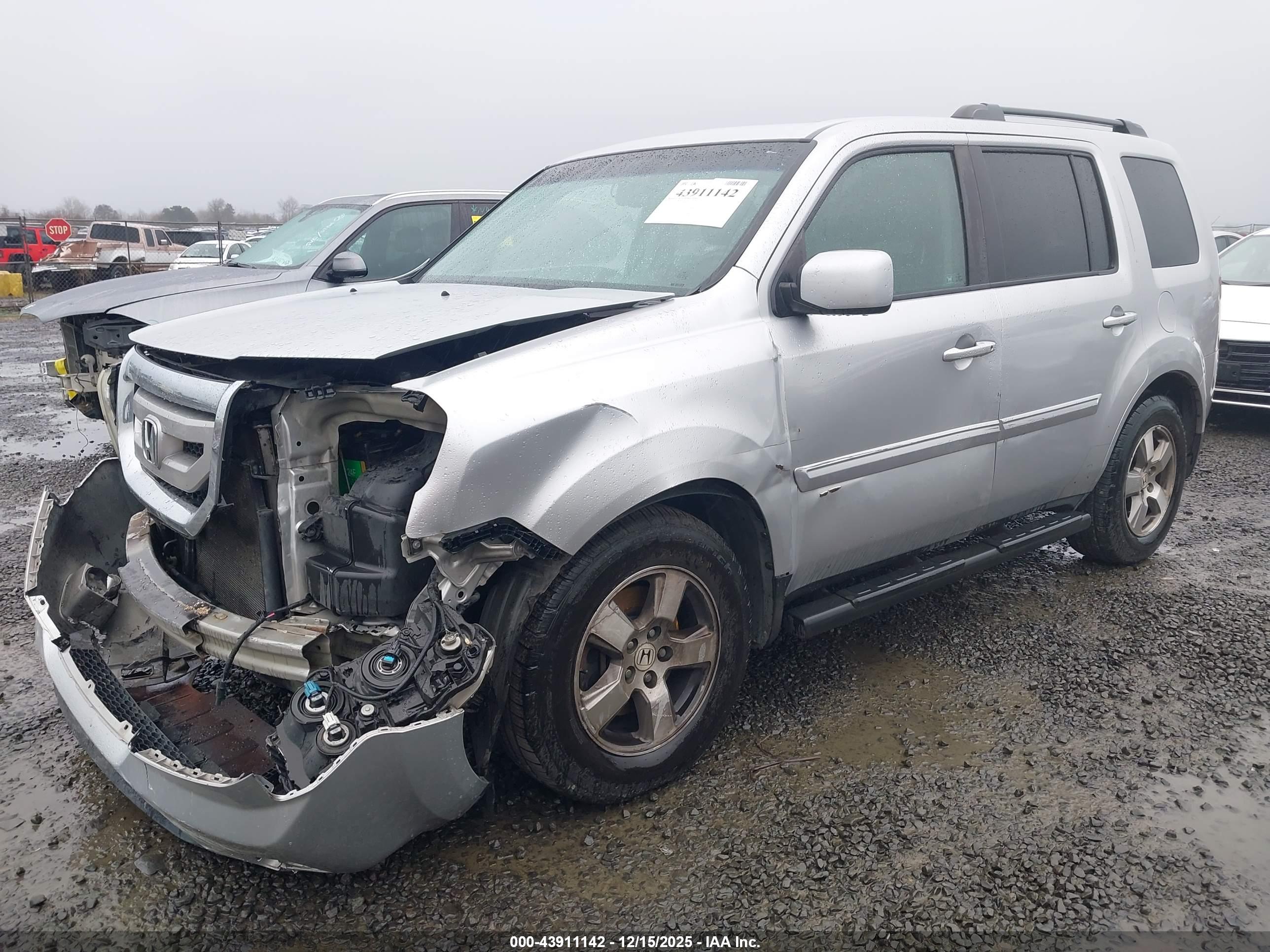 HONDA PILOT image 2