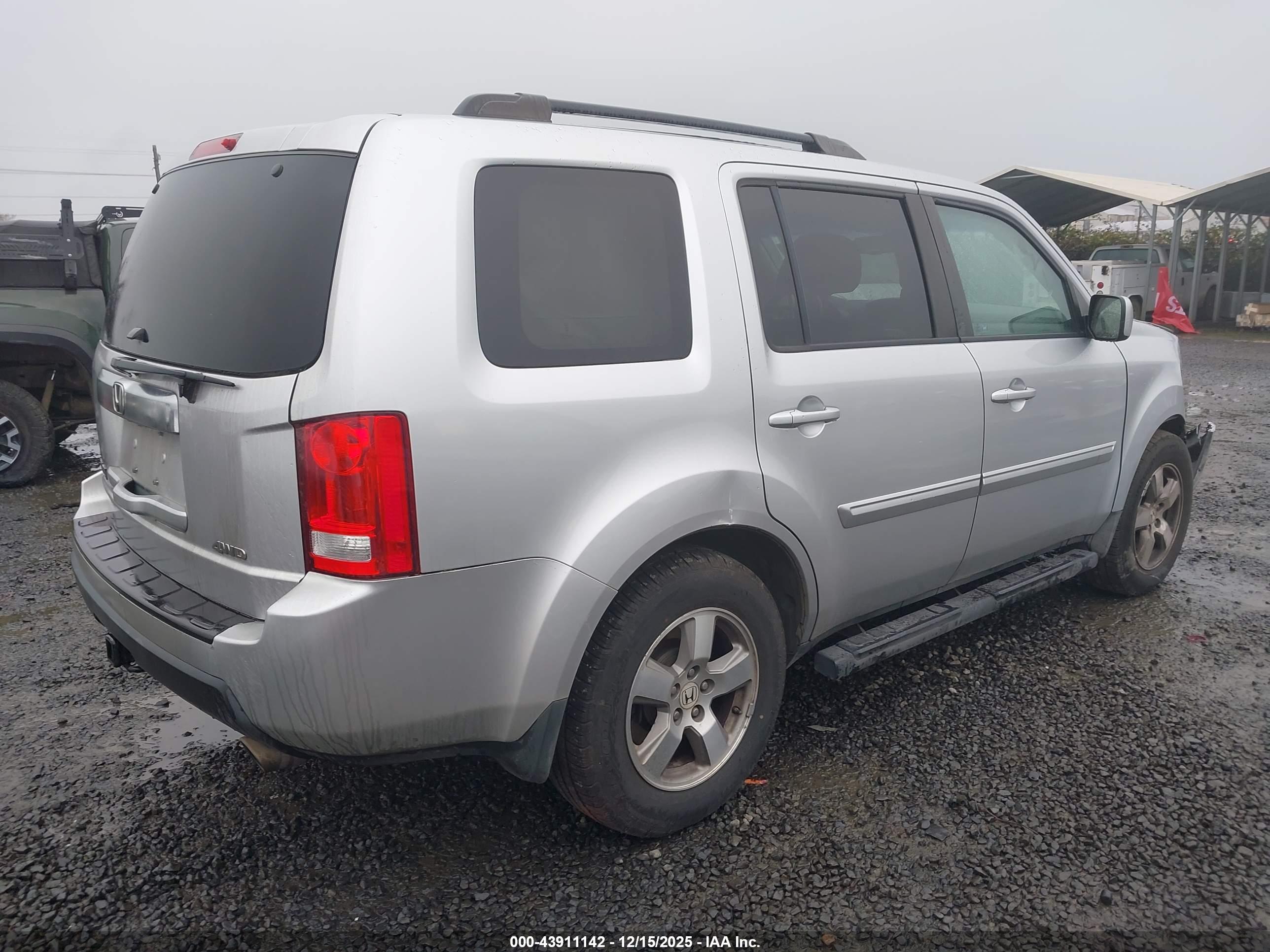 HONDA PILOT image 4