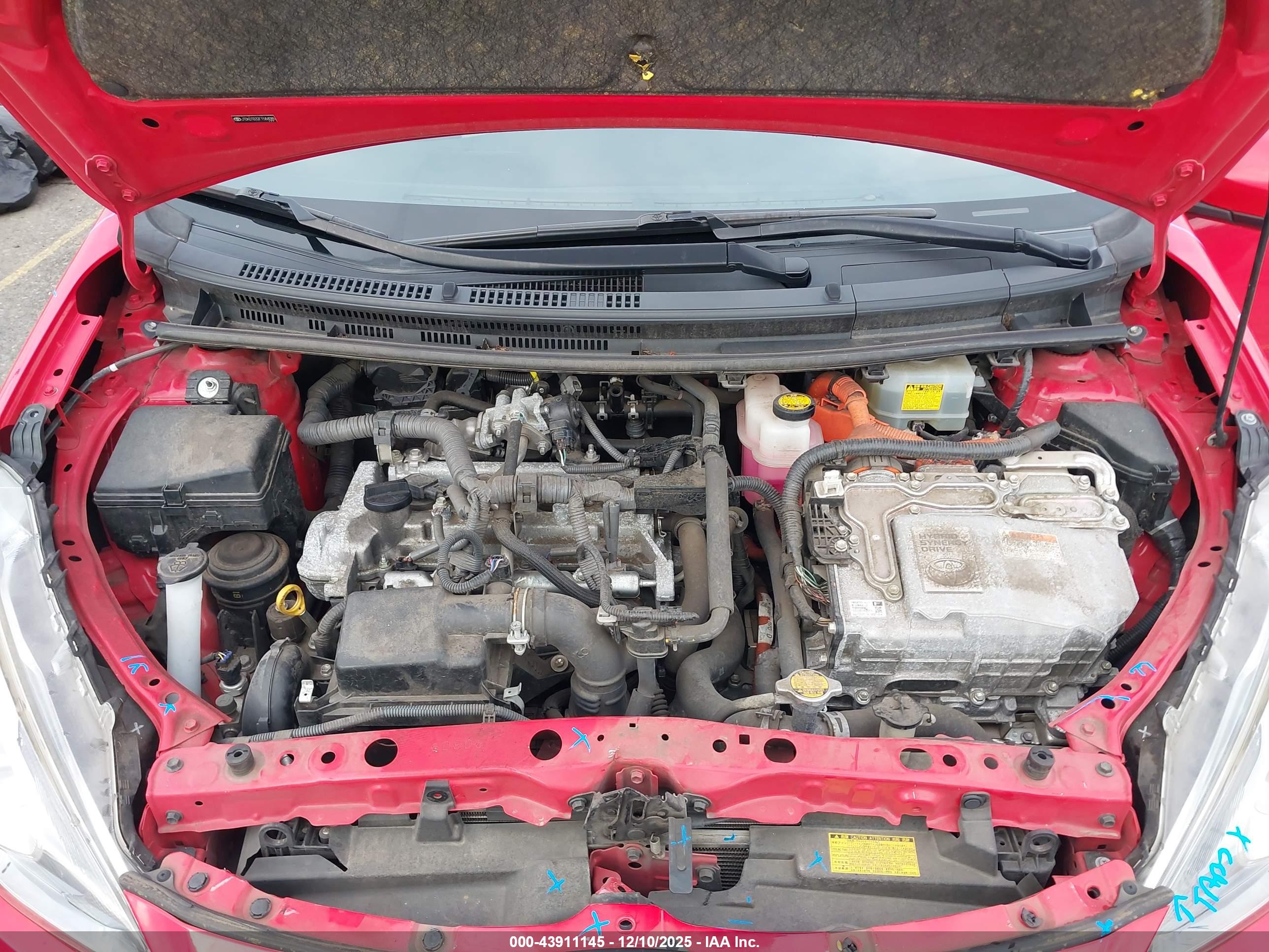 TOYOTA PRIUS image 10
