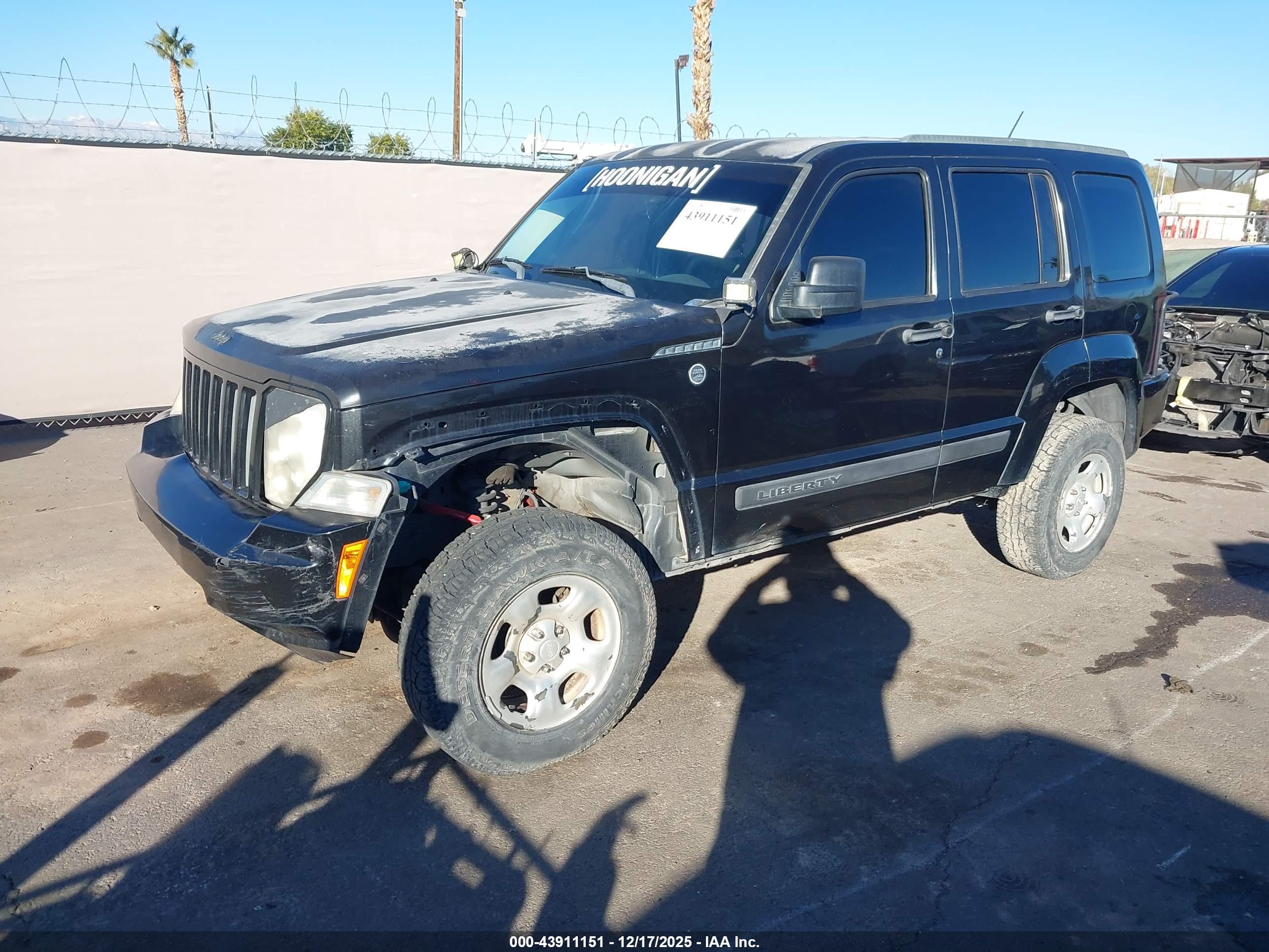 JEEP LIBERTY image 2