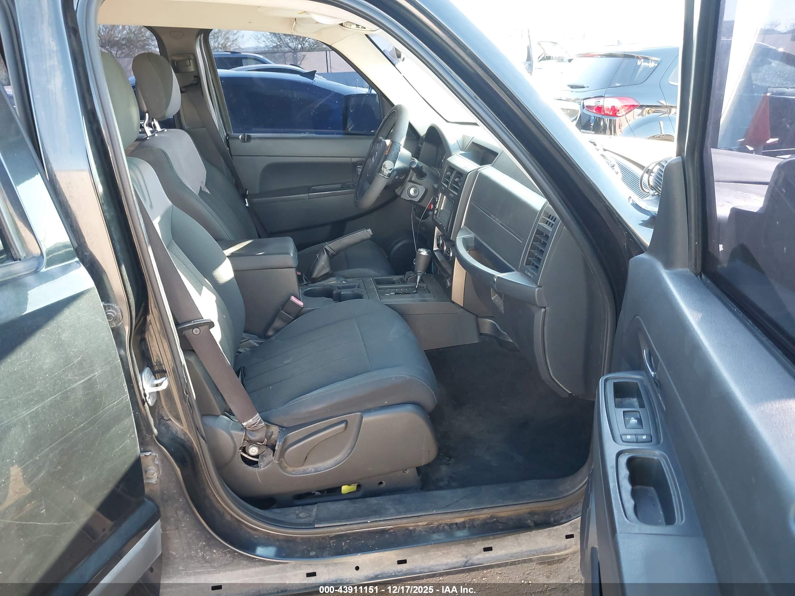 JEEP LIBERTY image 5