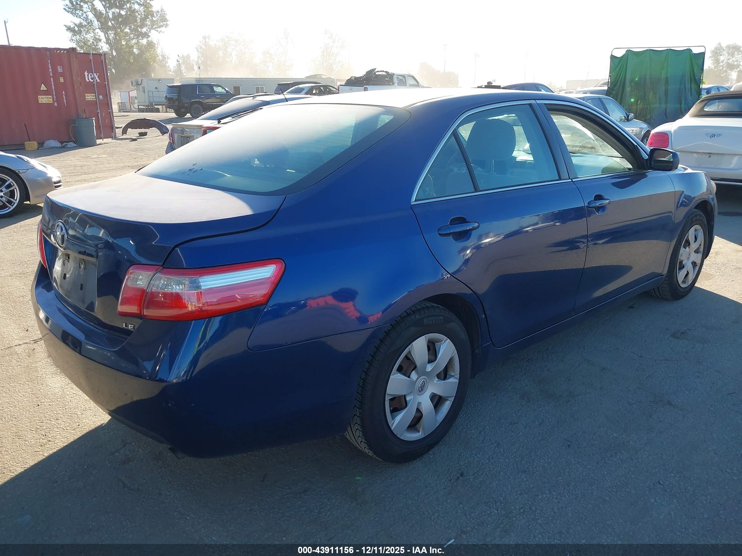 TOYOTA CAMRY image 4