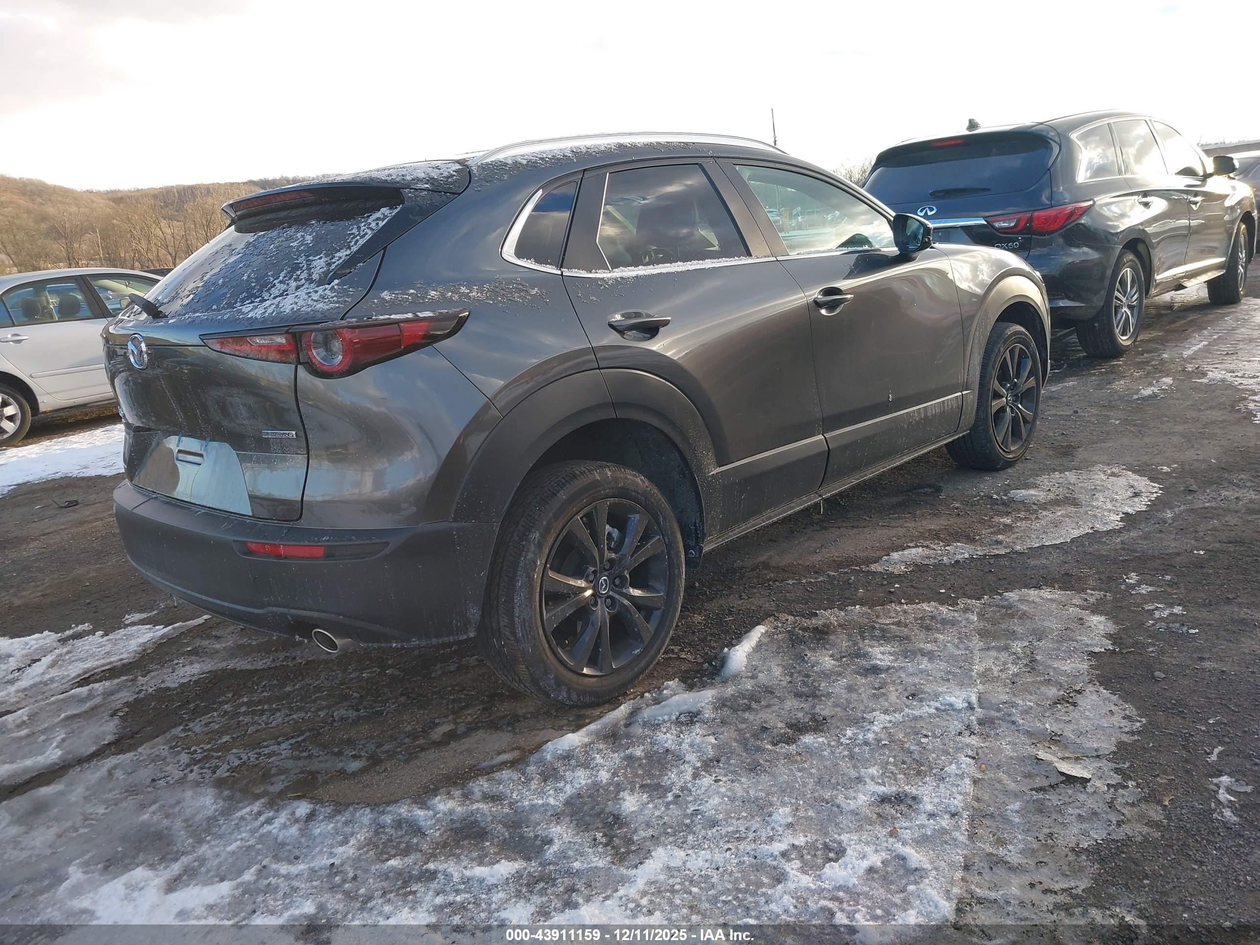MAZDA CX-30 image 4
