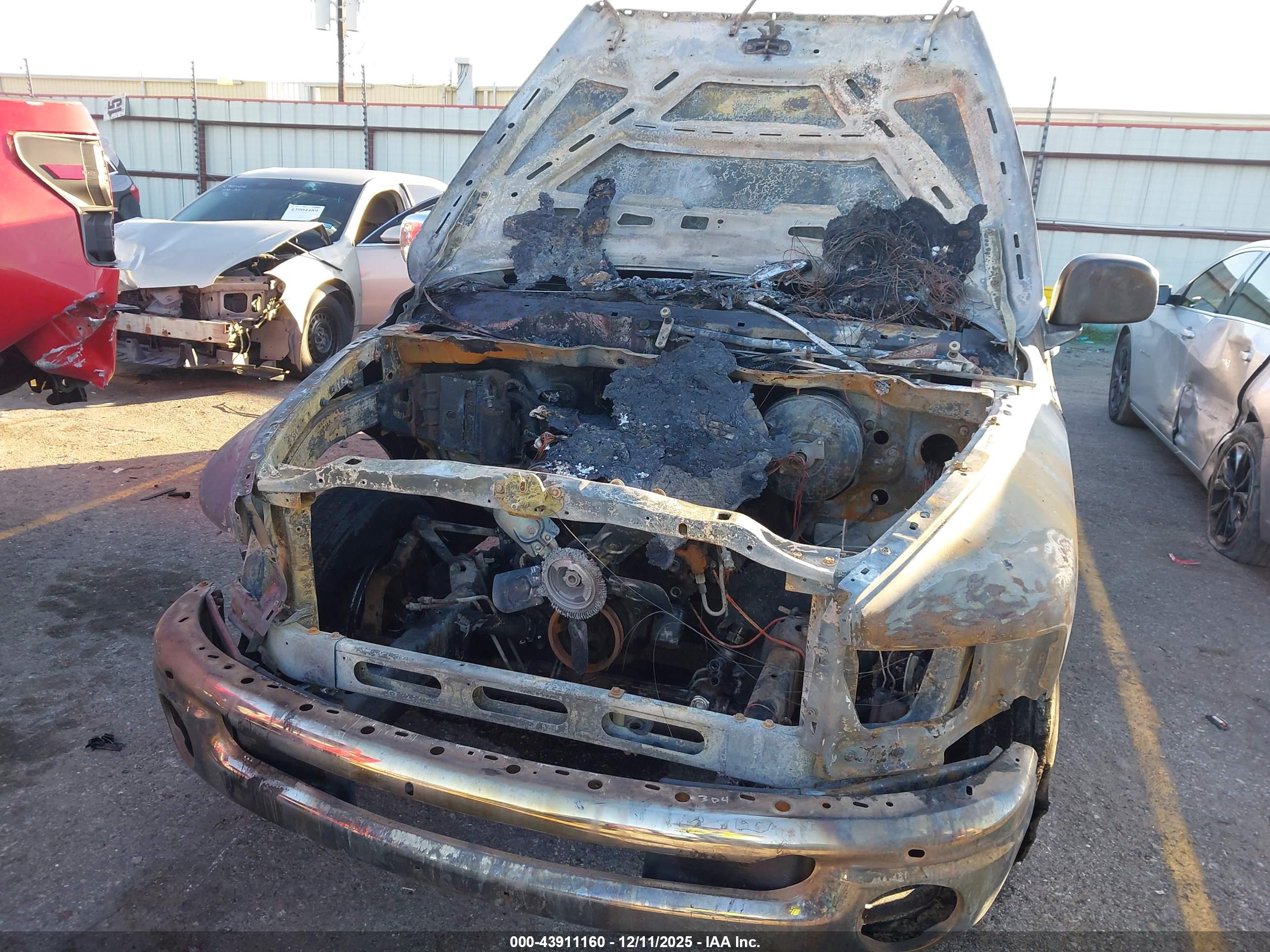 DODGE RAM image 6
