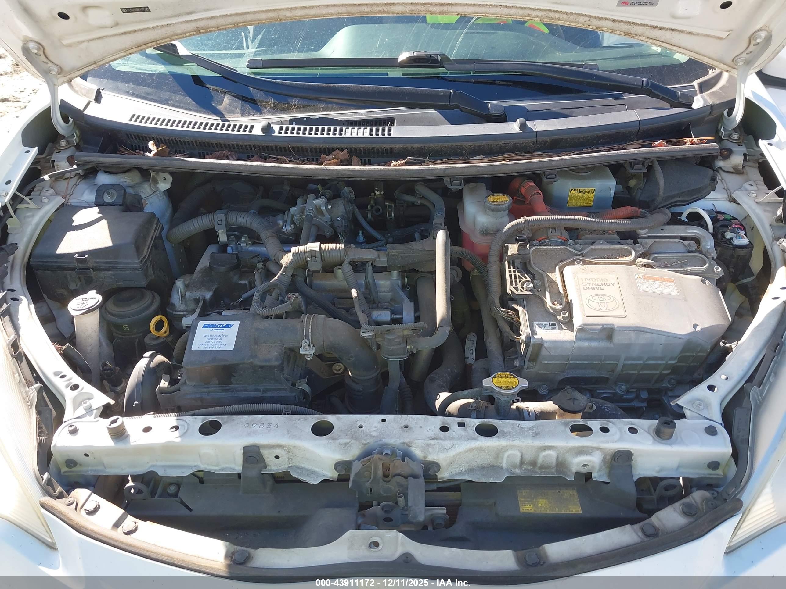 TOYOTA PRIUS image 10