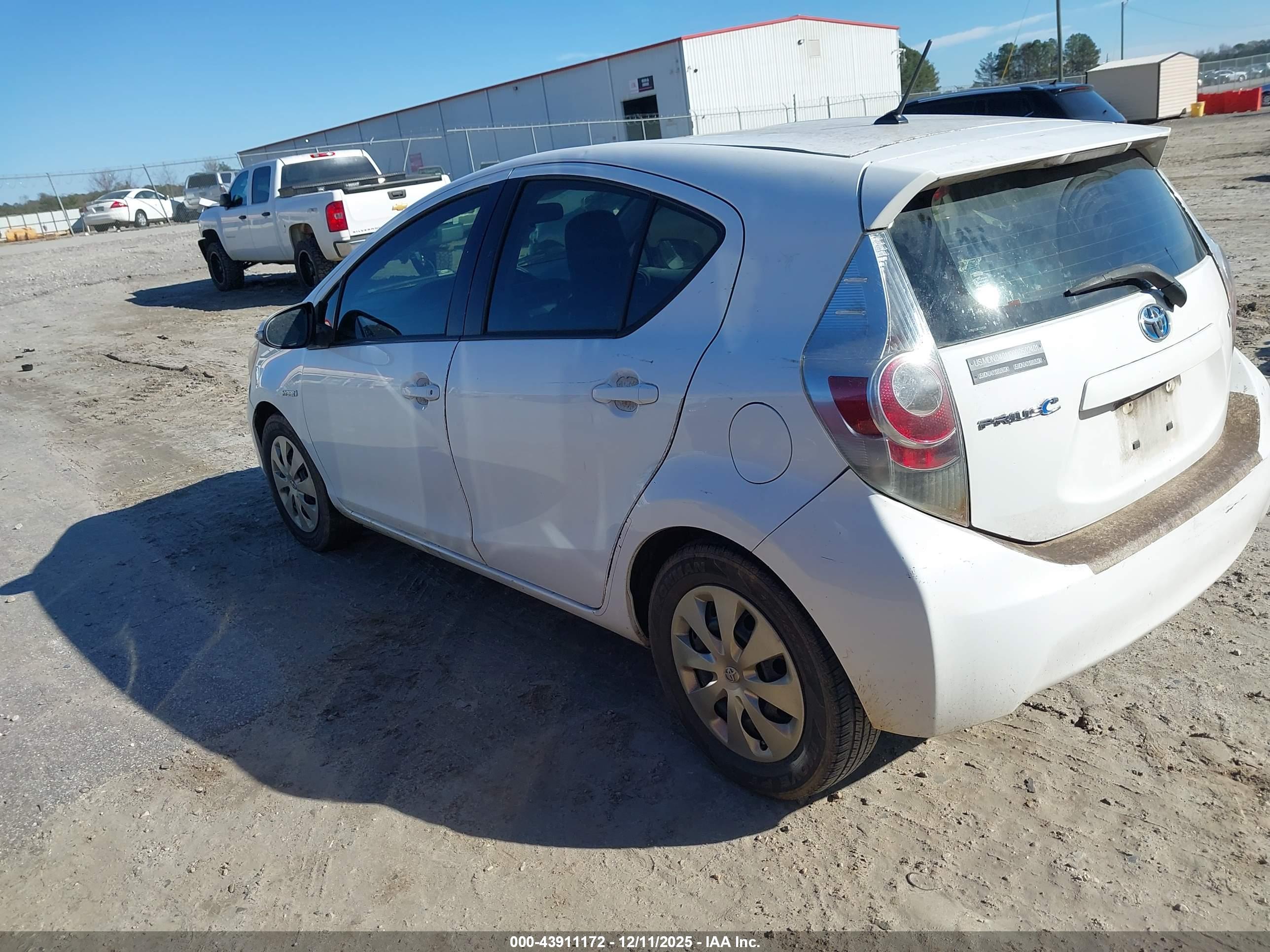 TOYOTA PRIUS image 3