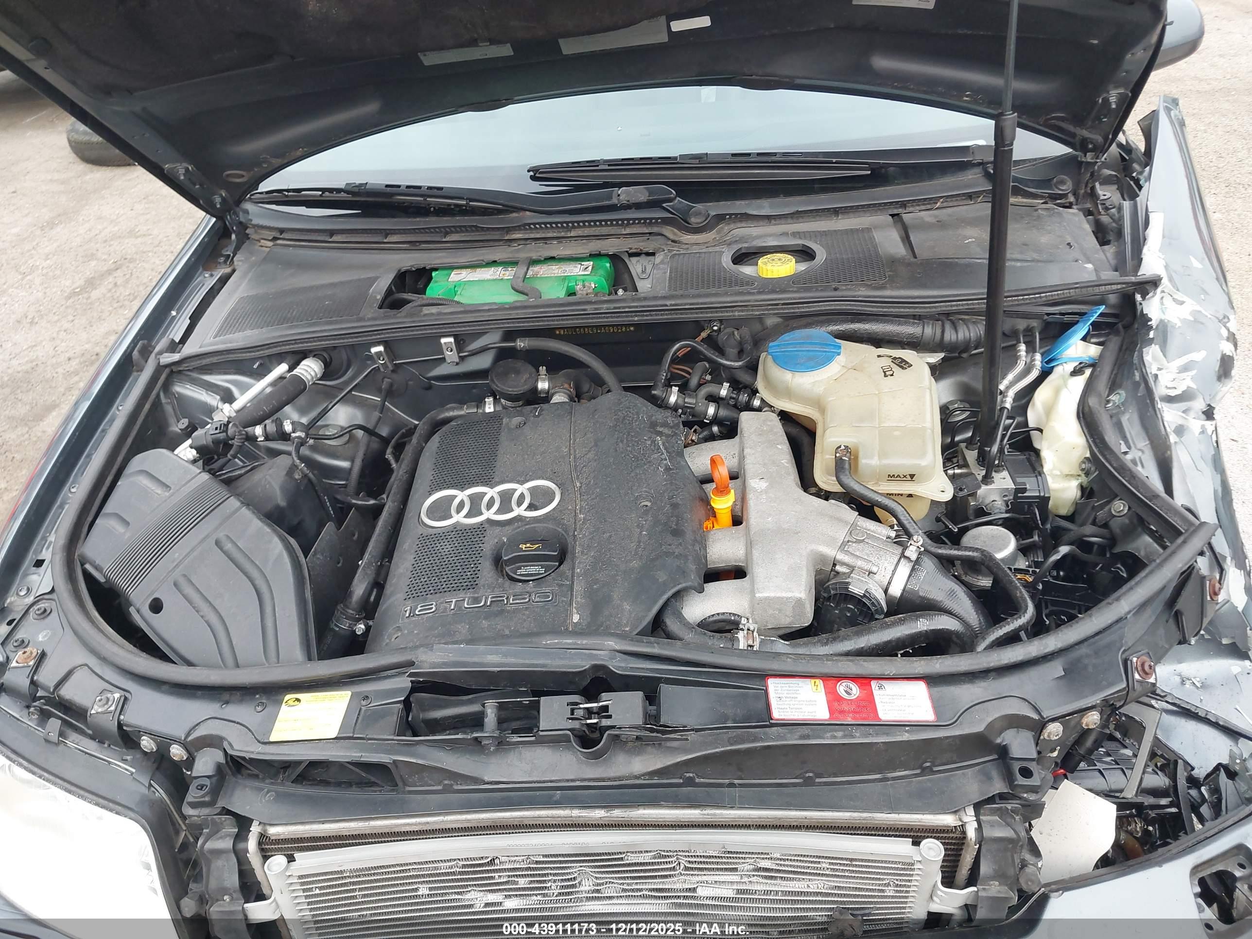 AUDI A4 image 10
