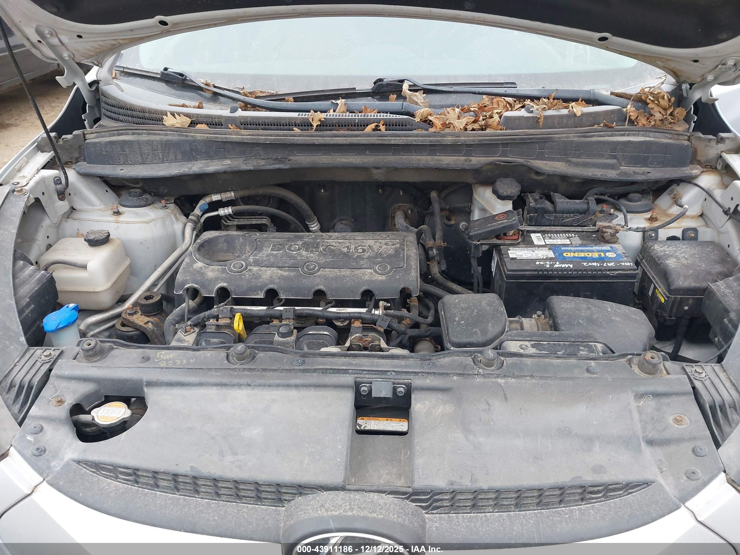 HYUNDAI TUCSON image 10