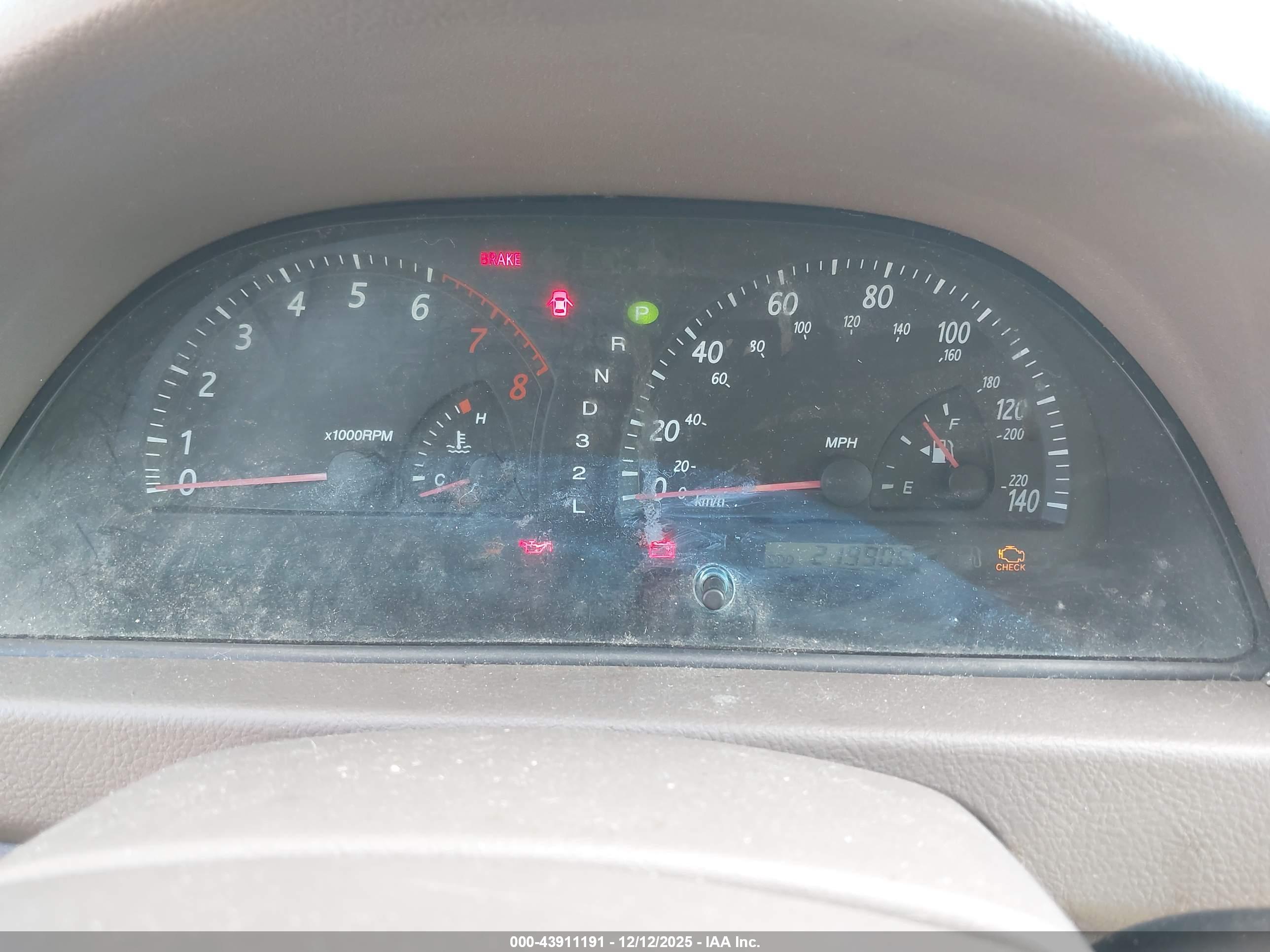 TOYOTA CAMRY image 7