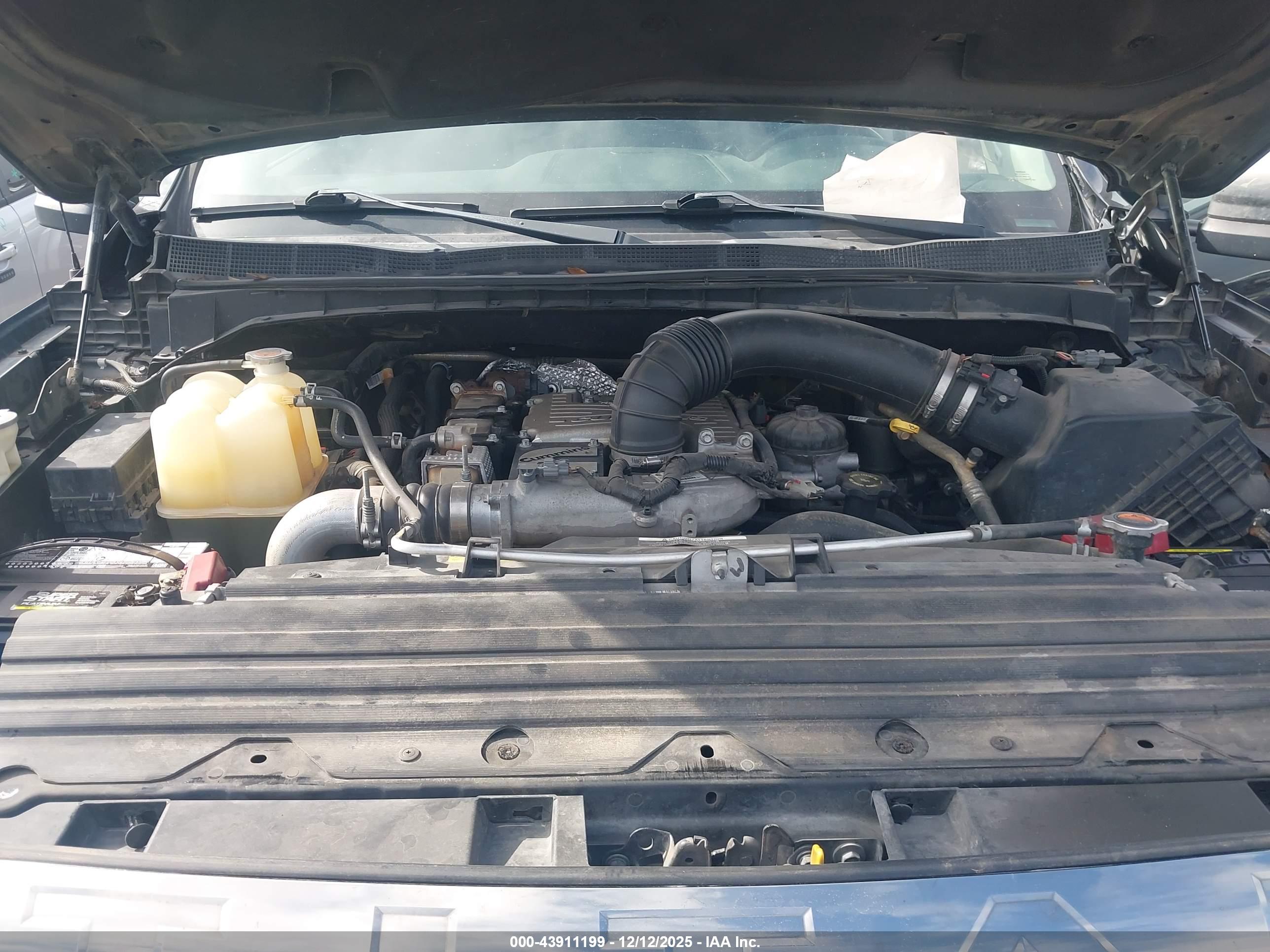NISSAN TITAN image 10