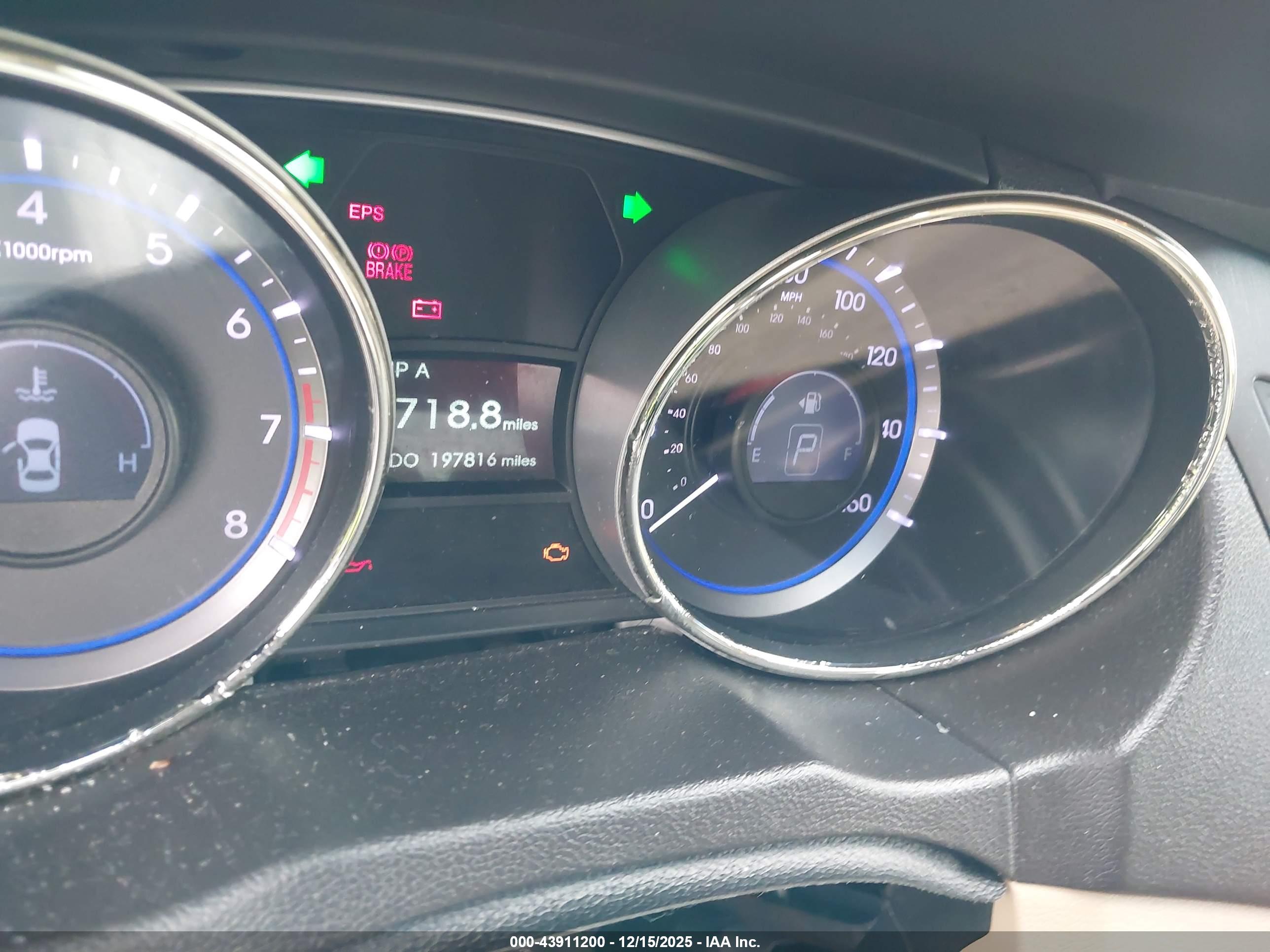 HYUNDAI SONATA image 7