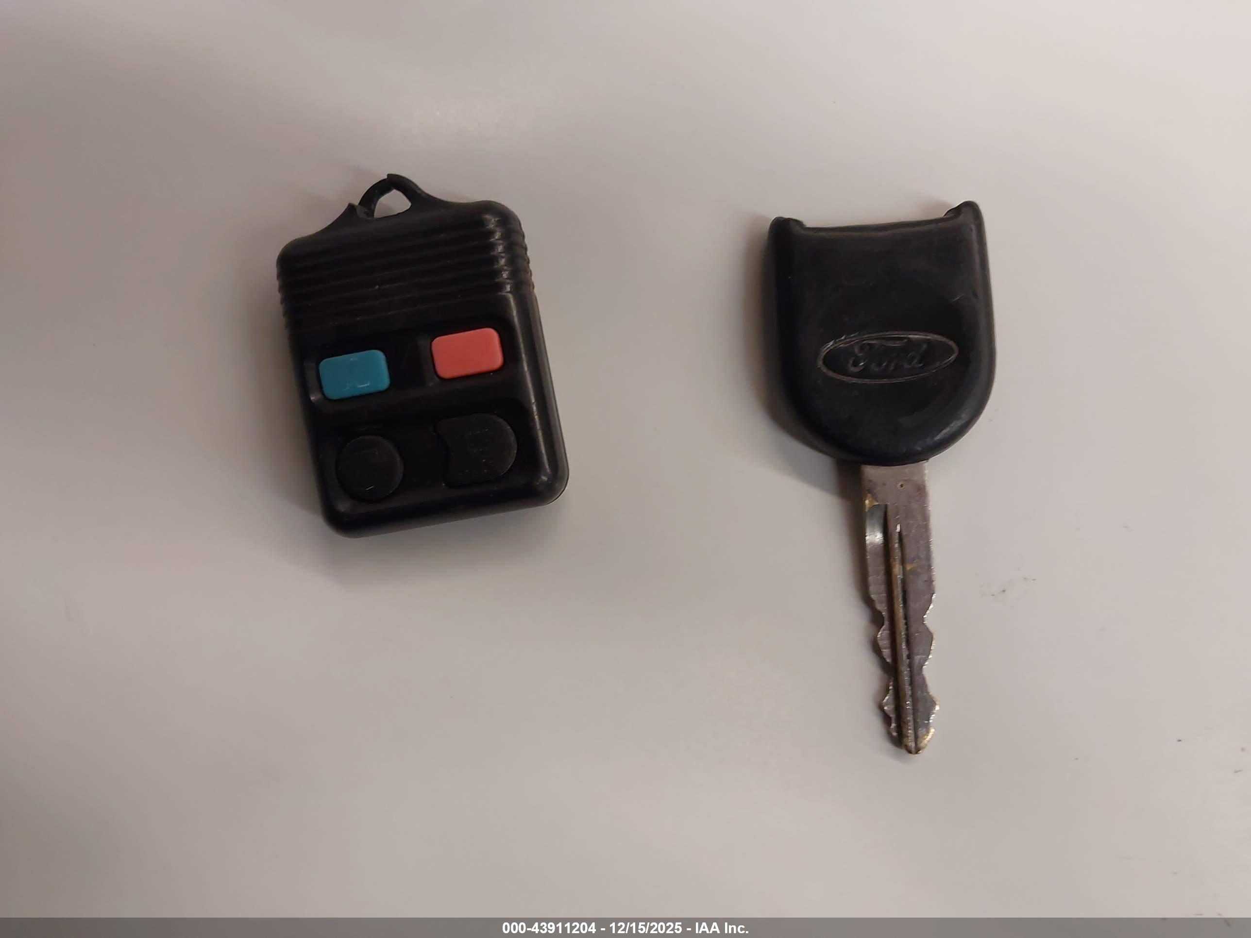 FORD EXPLORER image 11
