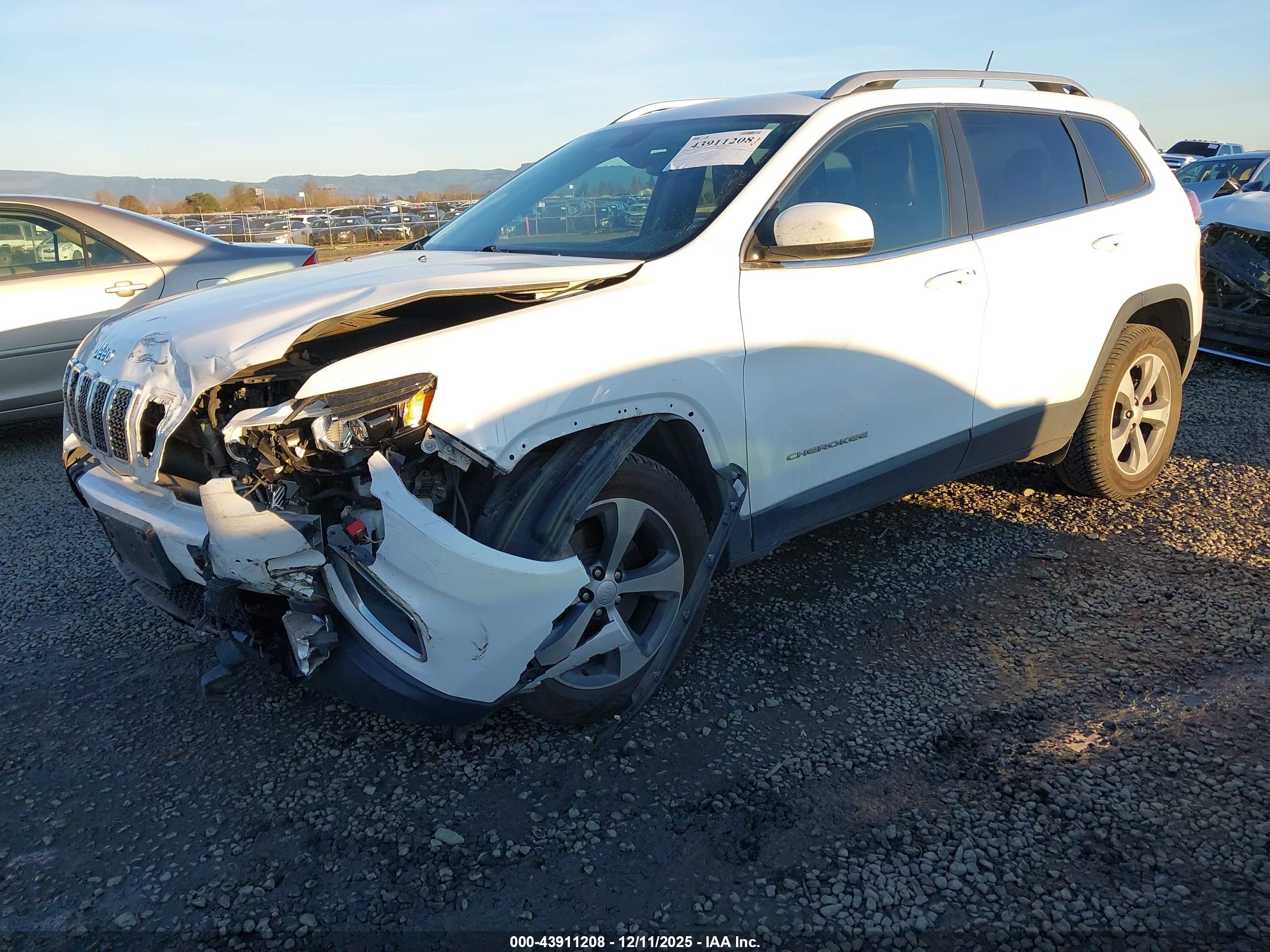 JEEP CHEROKEE image 2