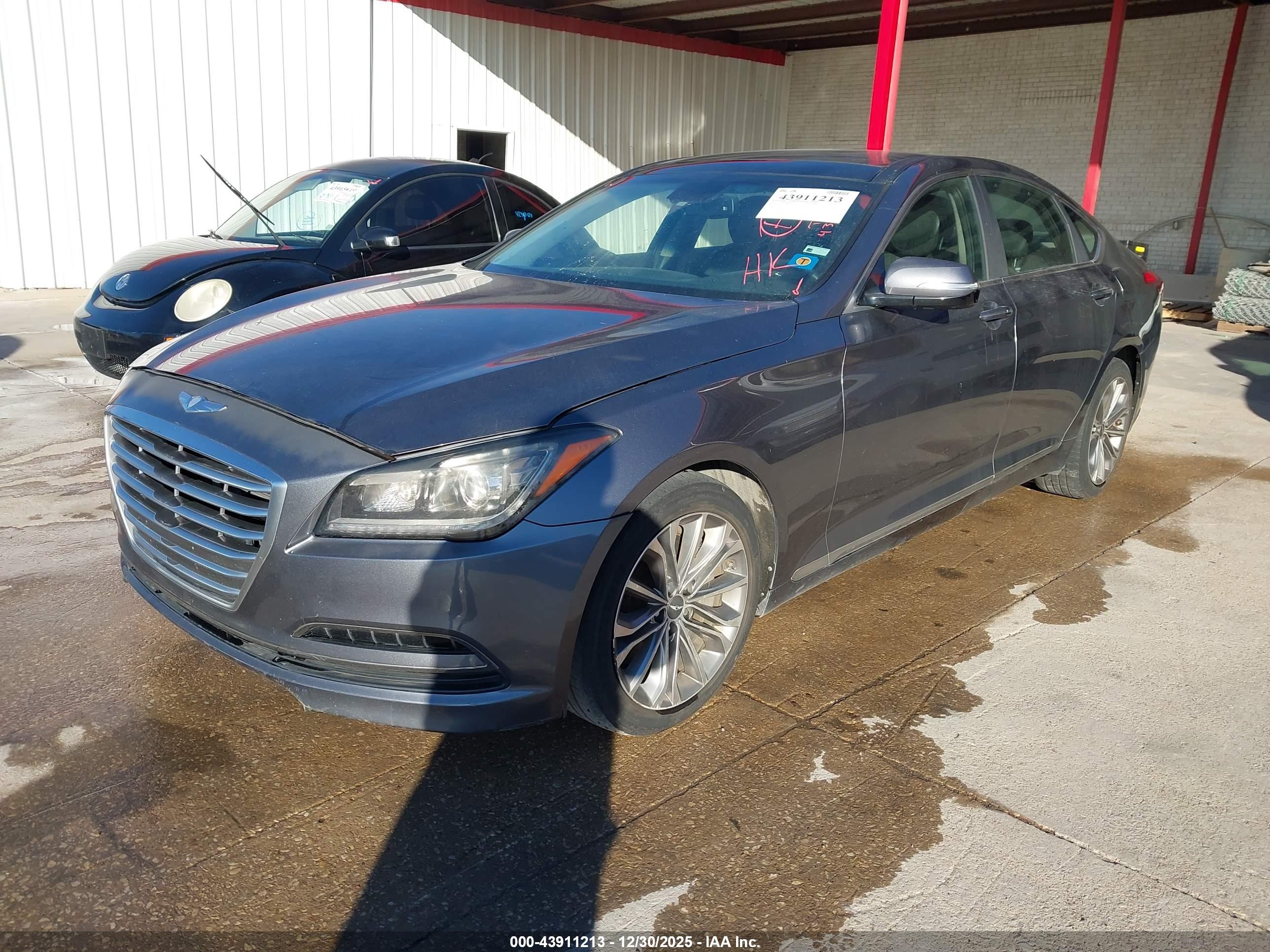 HYUNDAI GENESIS image 2
