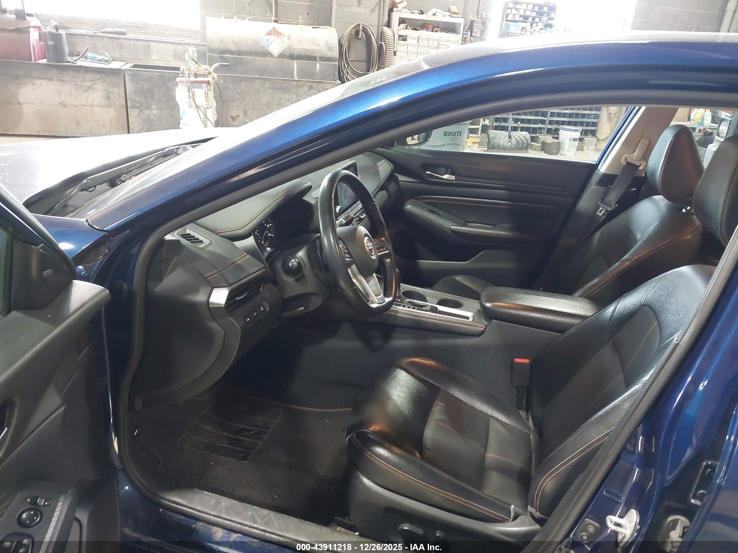 NISSAN ALTIMA image 5