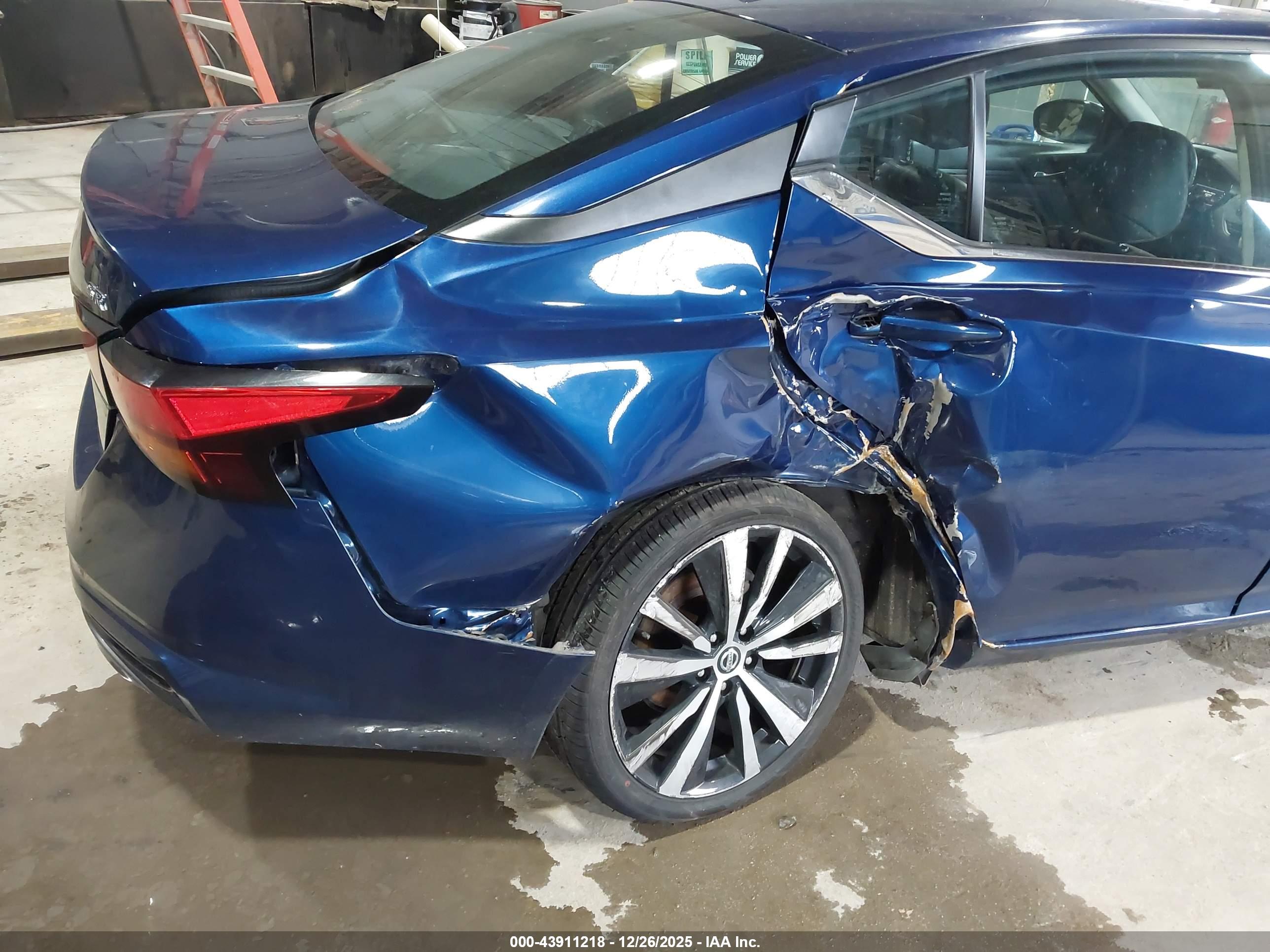 NISSAN ALTIMA image 6