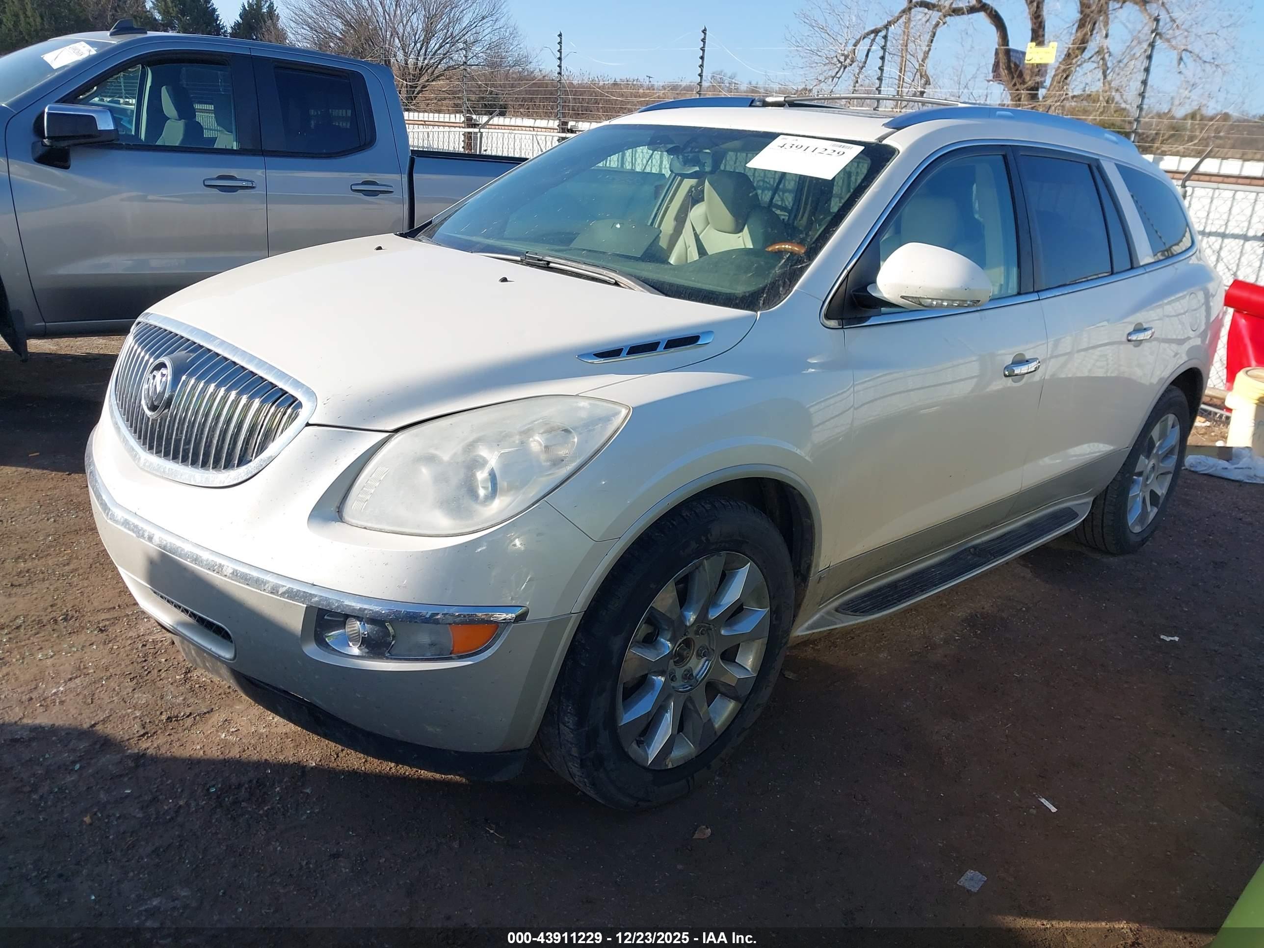 BUICK ENCLAVE image 2