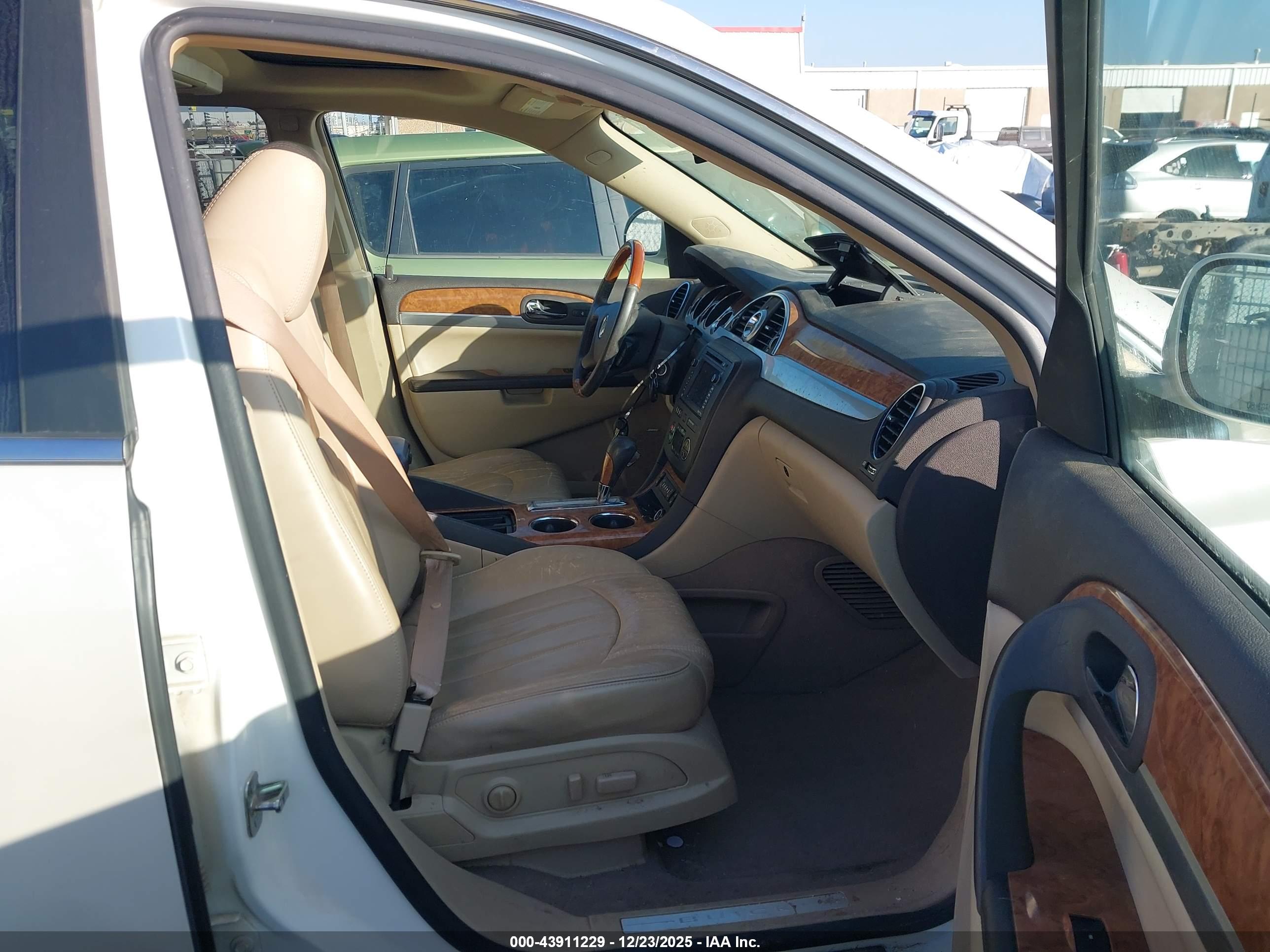 BUICK ENCLAVE image 5