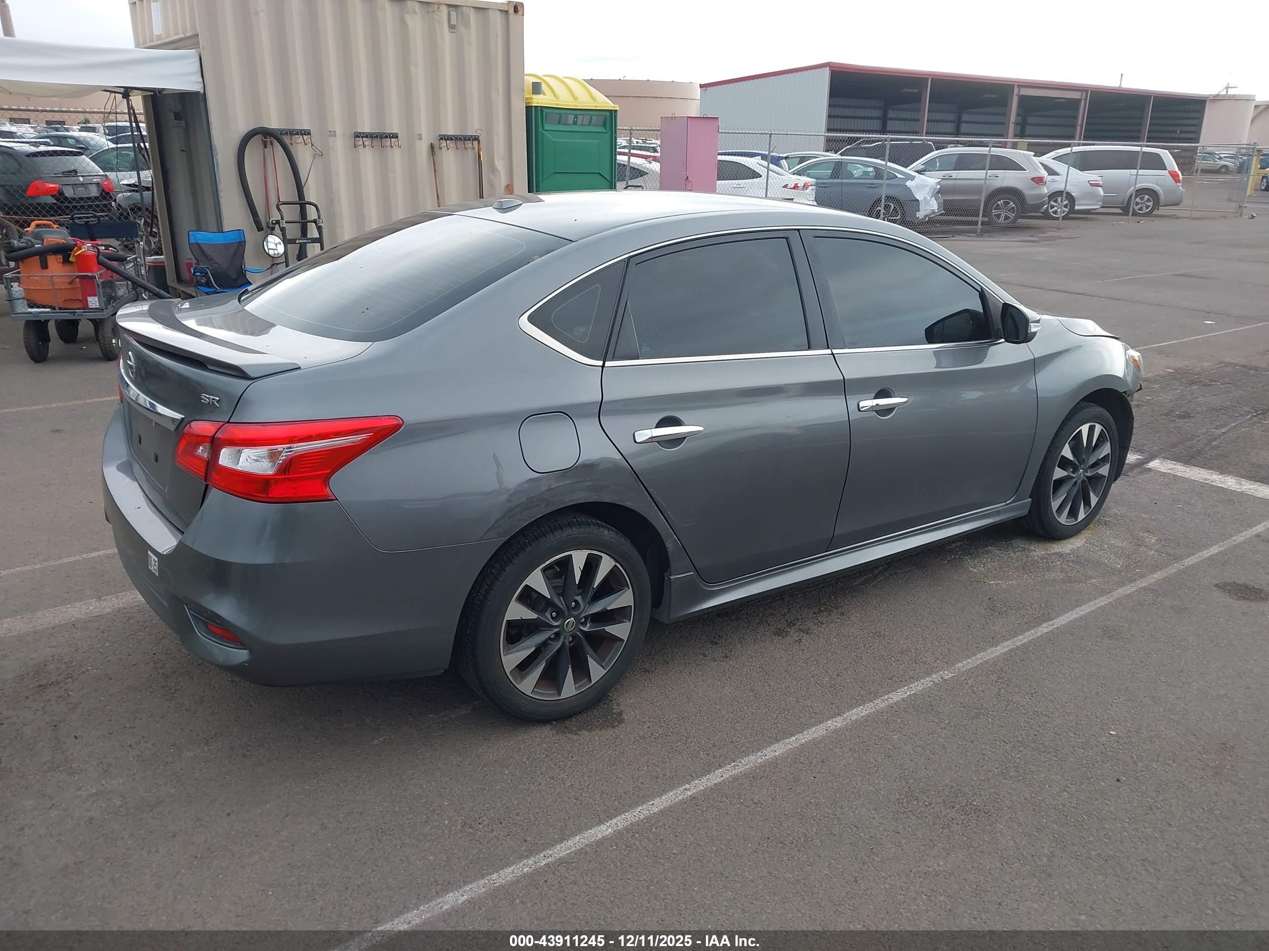 NISSAN SENTRA image 4