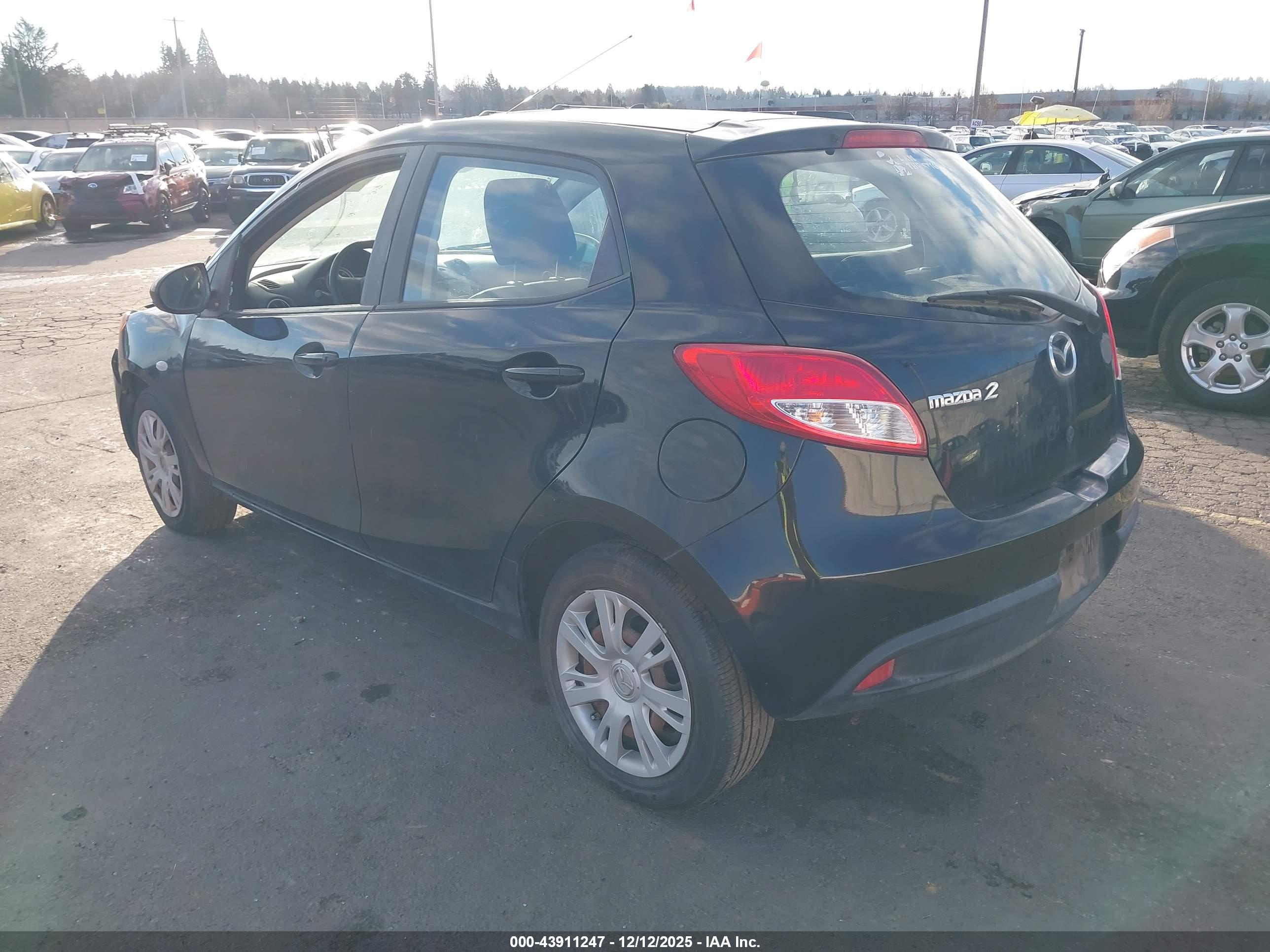 MAZDA MAZDA2 image 3