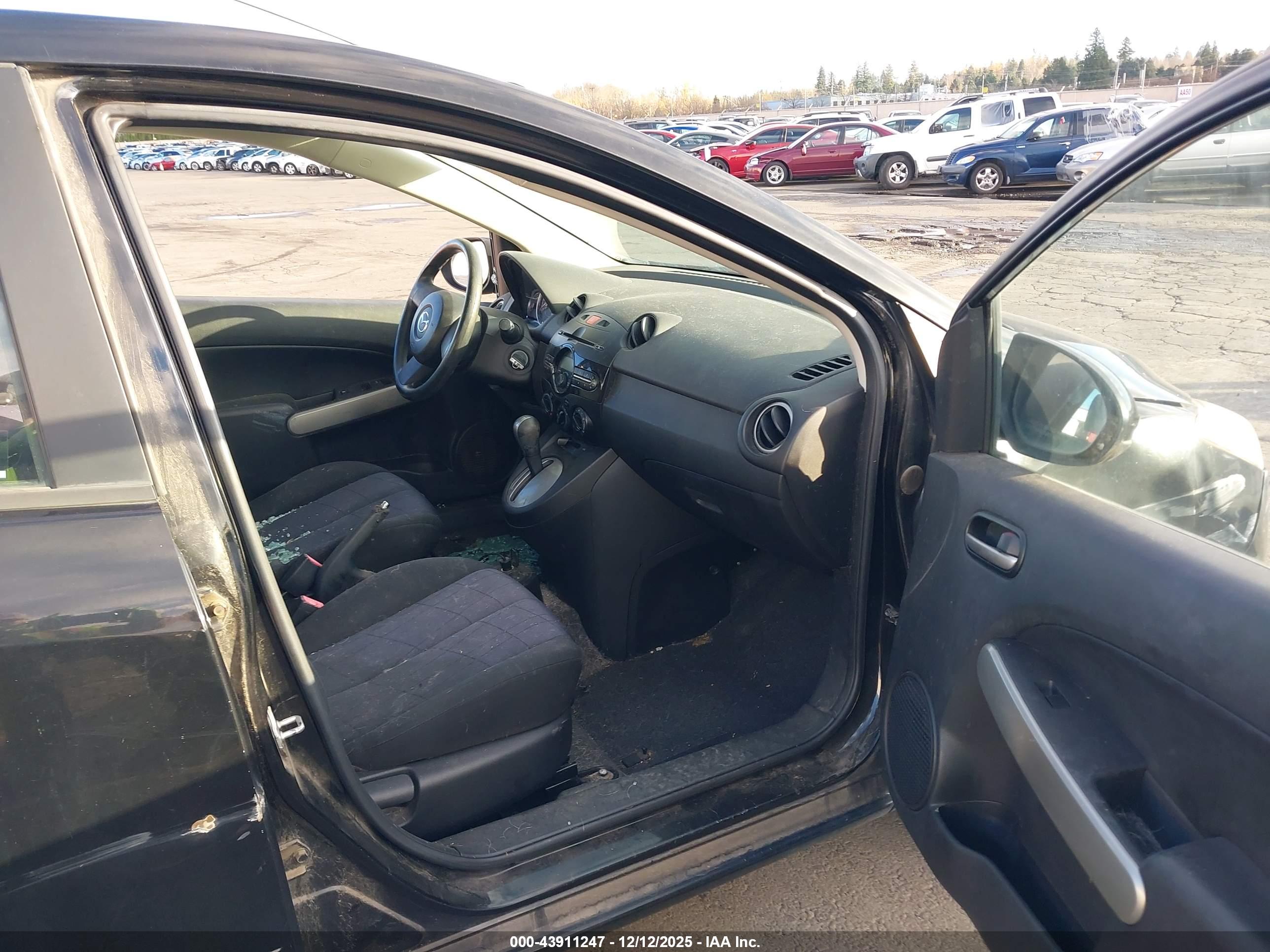 MAZDA MAZDA2 image 5