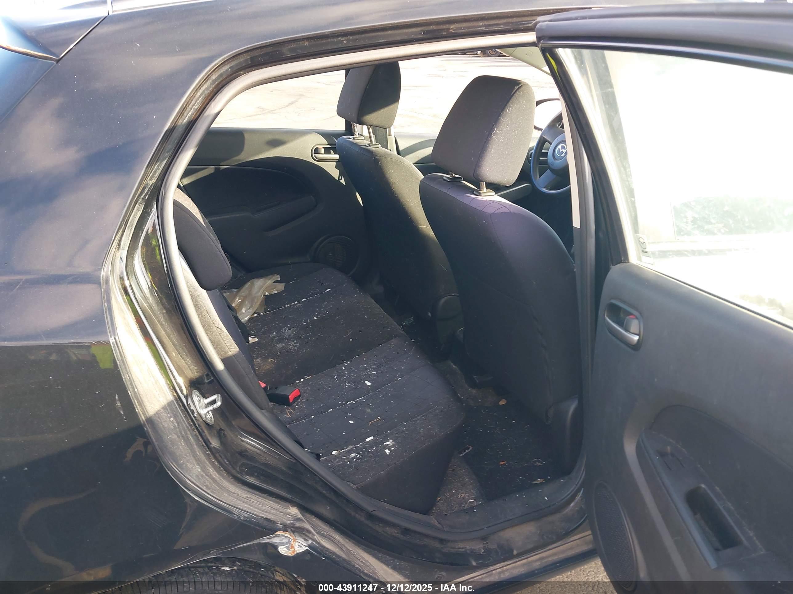 MAZDA MAZDA2 image 8