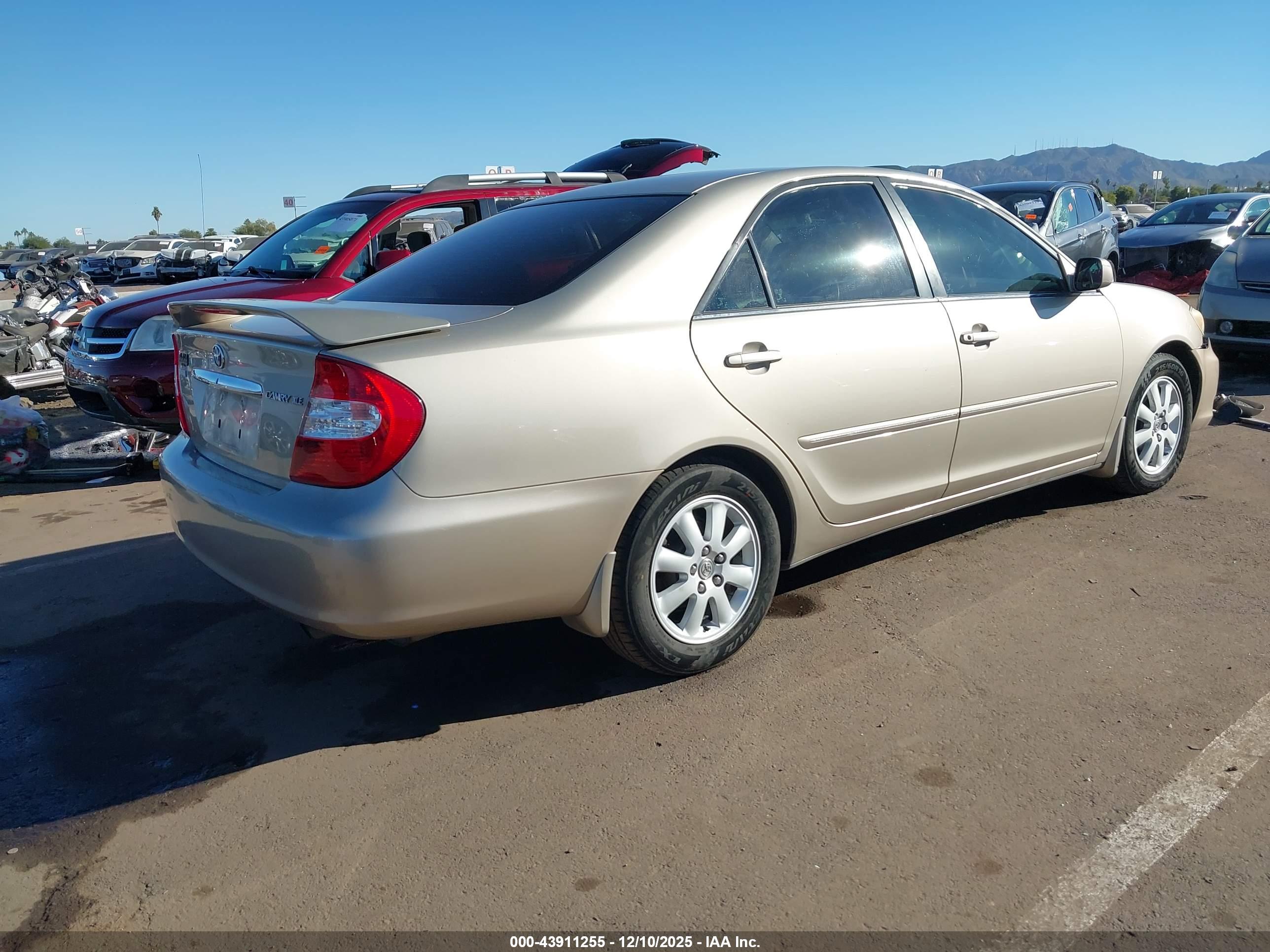 TOYOTA CAMRY image 4