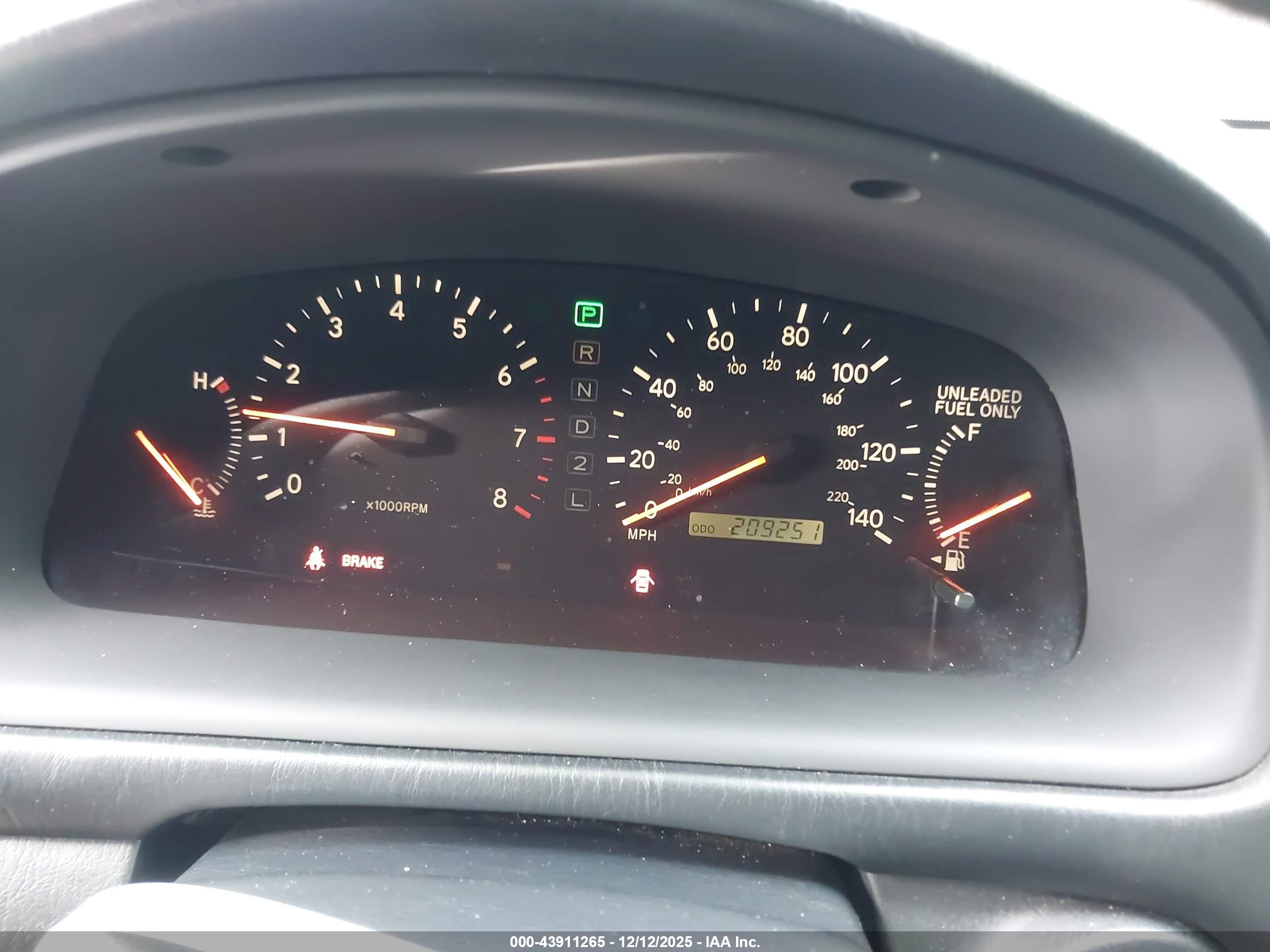 LEXUS ES image 7