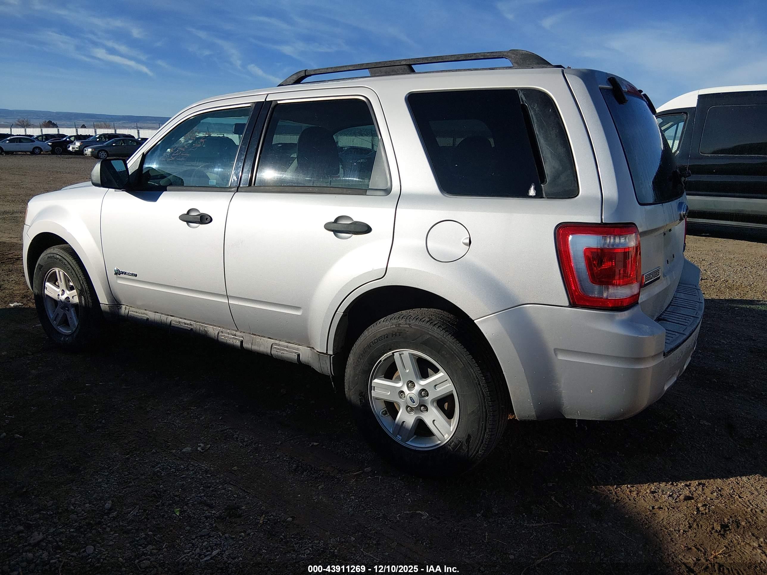 FORD ESCAPE image 3