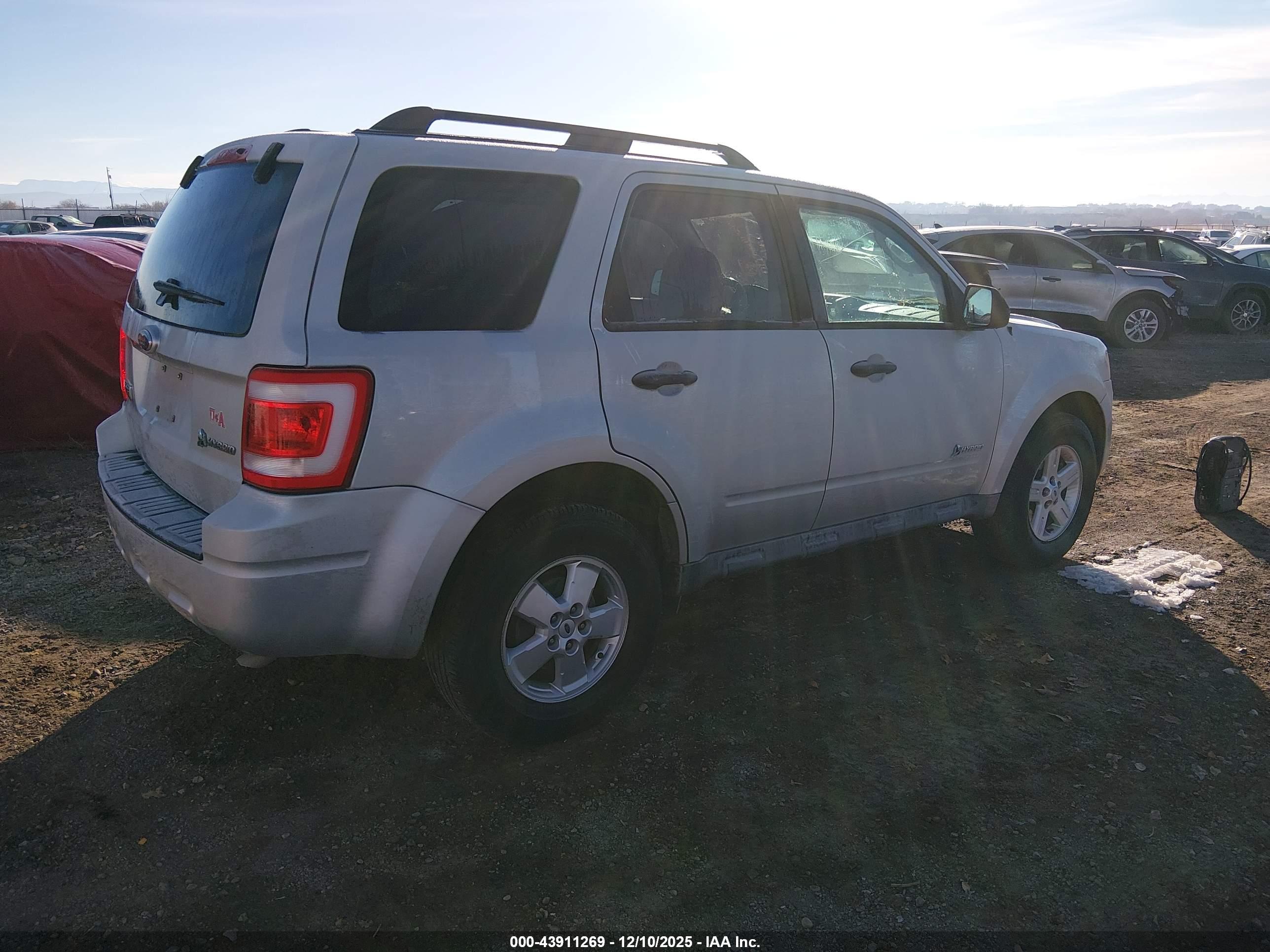FORD ESCAPE image 4