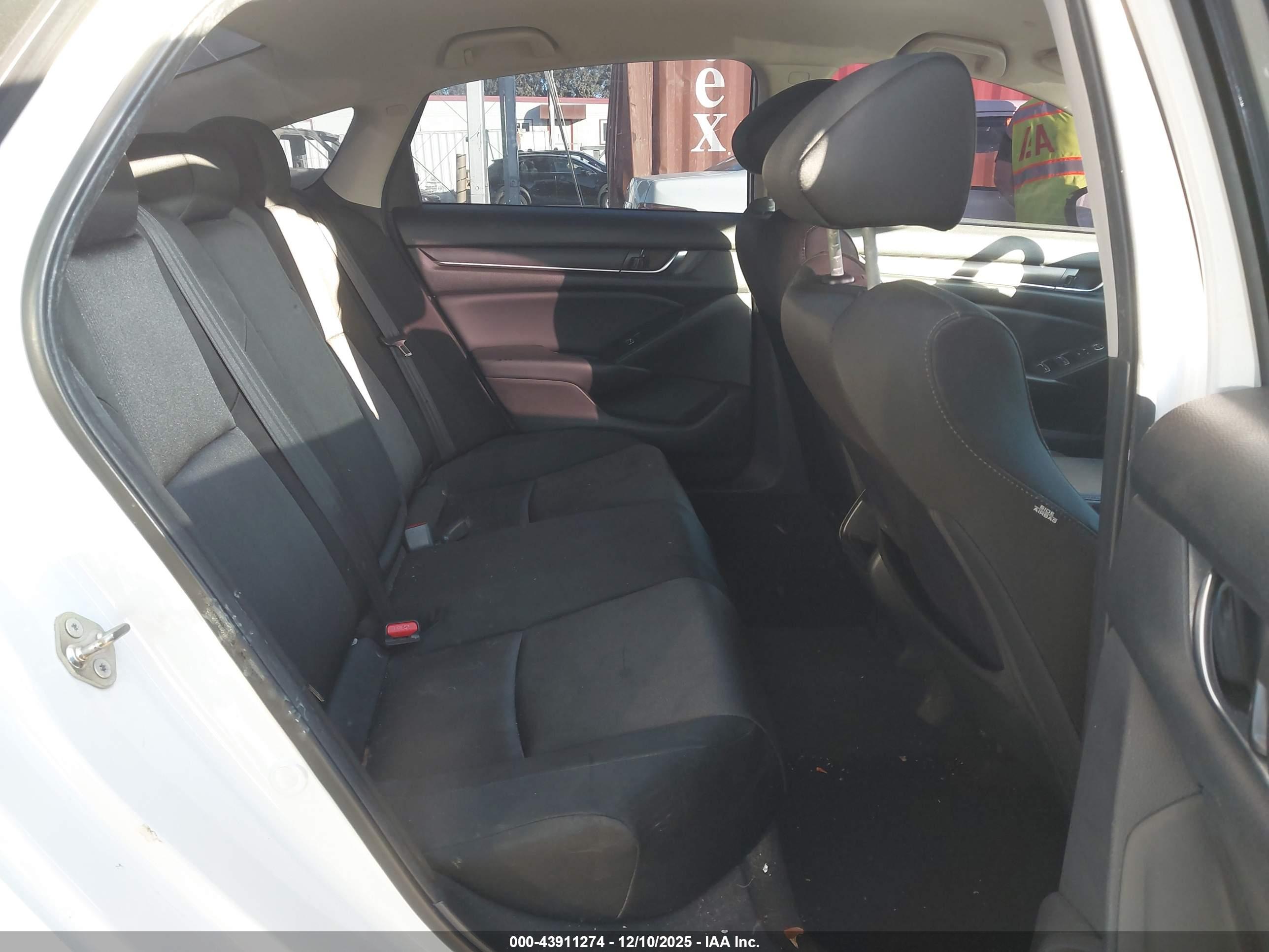 HONDA ACCORD image 8