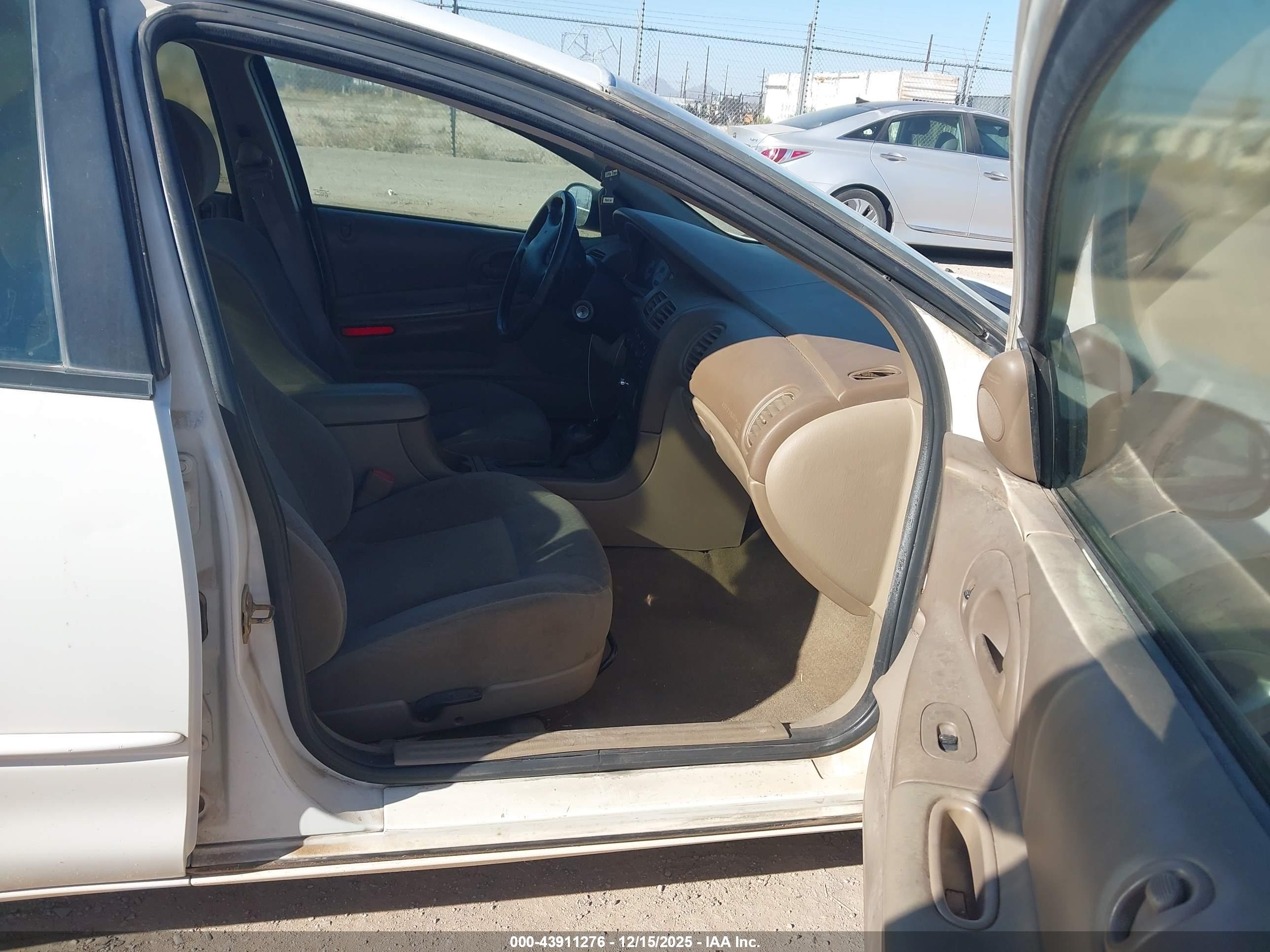 DODGE INTREPID image 5