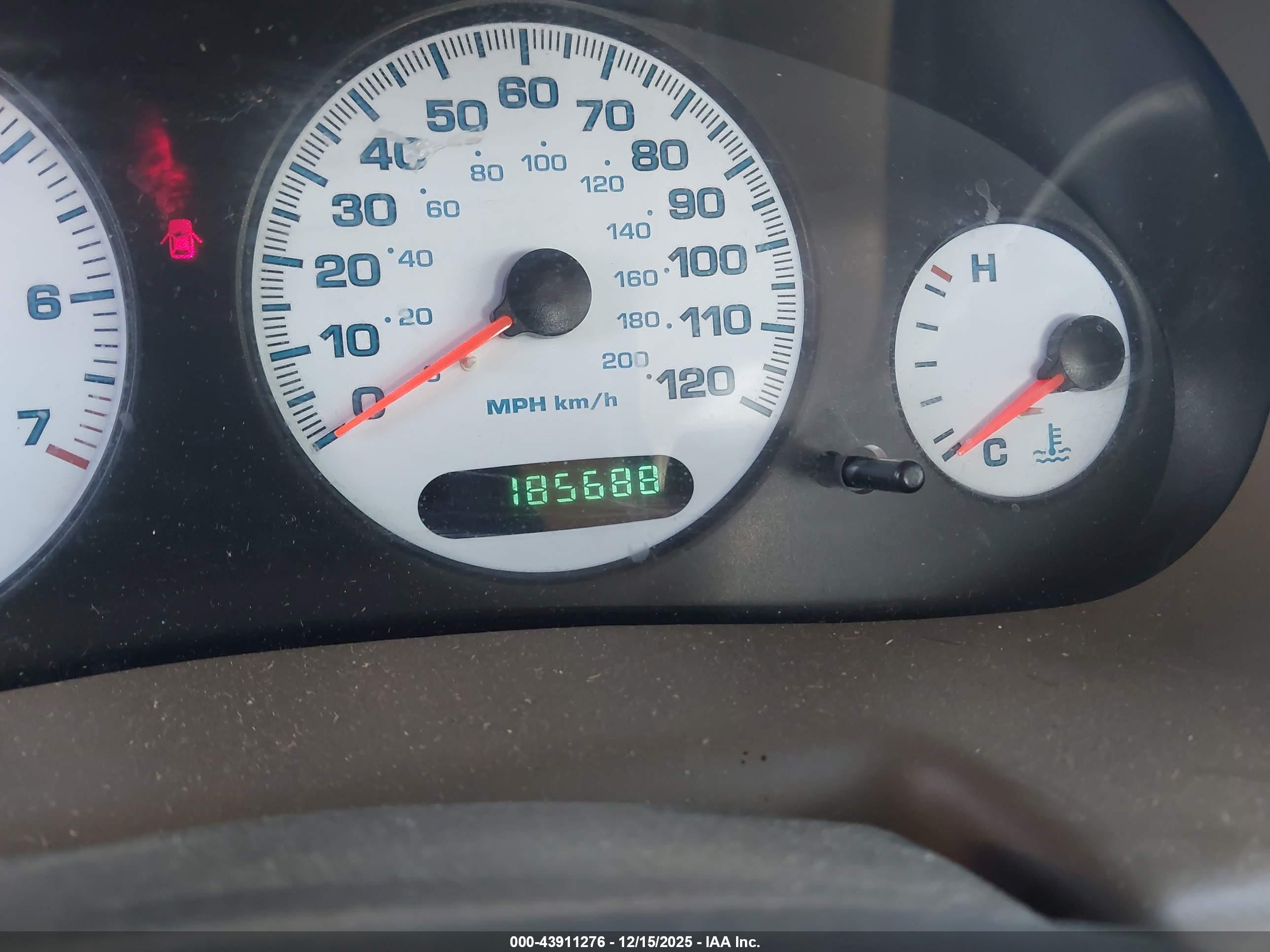 DODGE INTREPID image 7