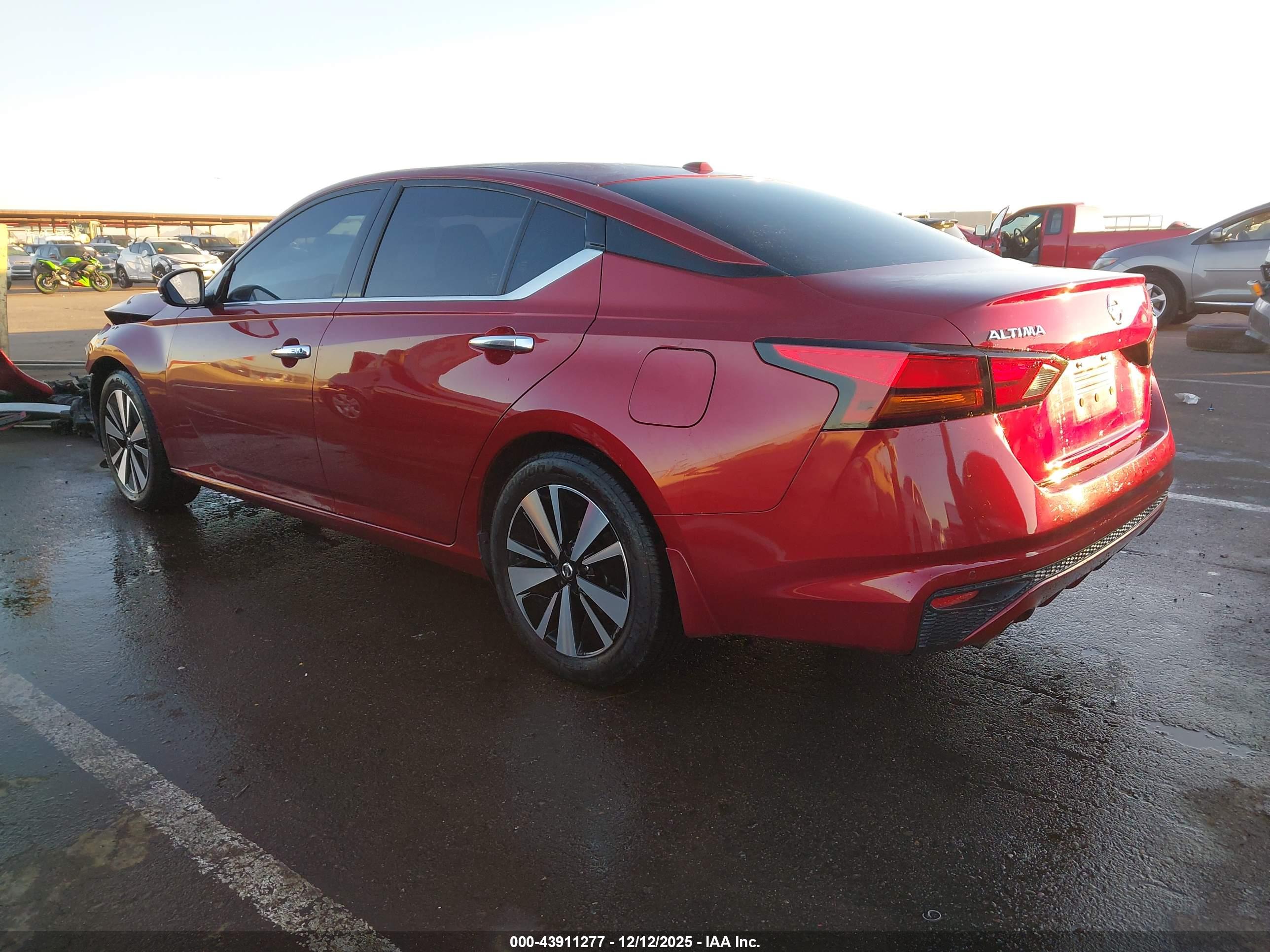 NISSAN ALTIMA image 3