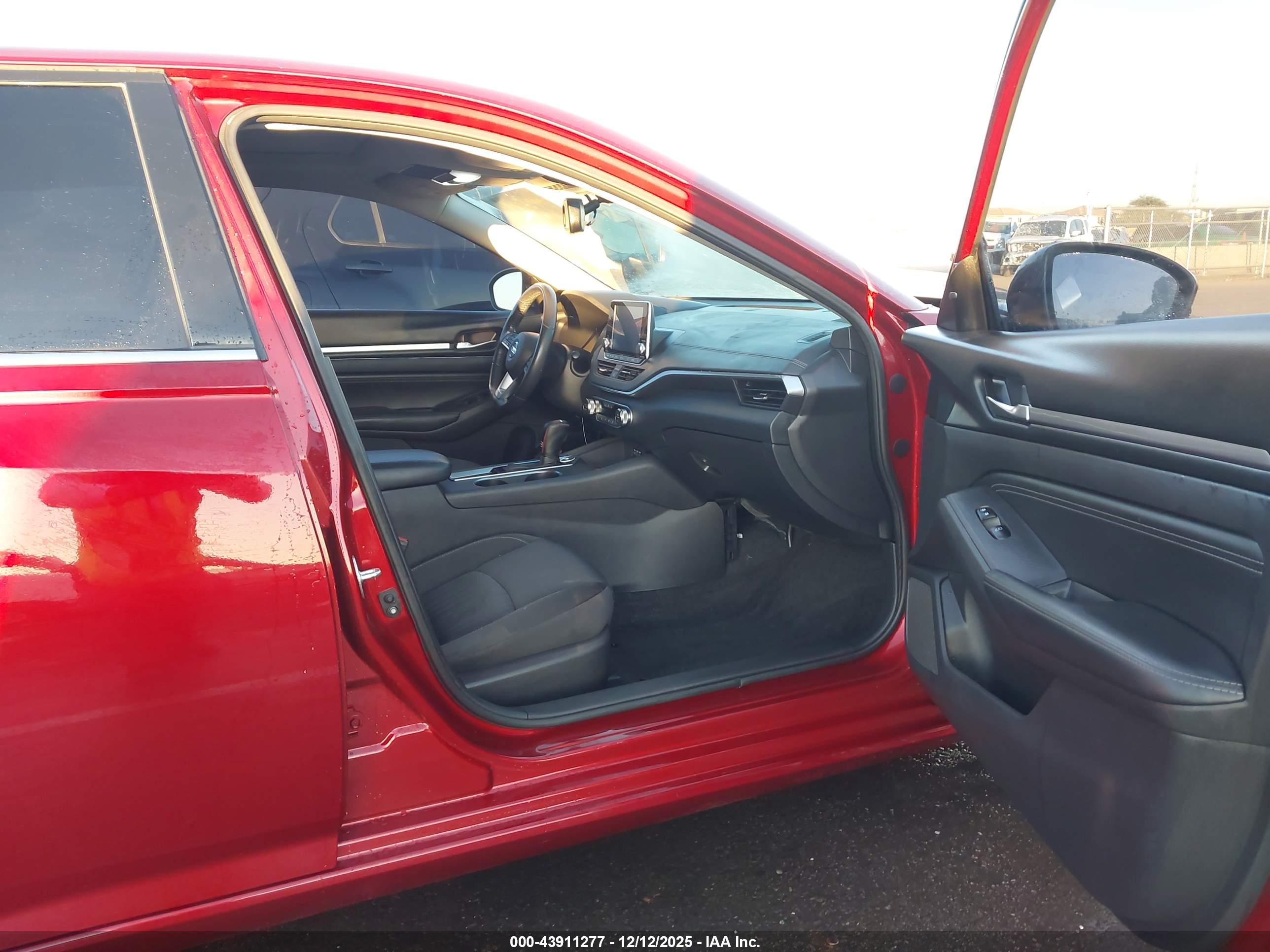 NISSAN ALTIMA image 5